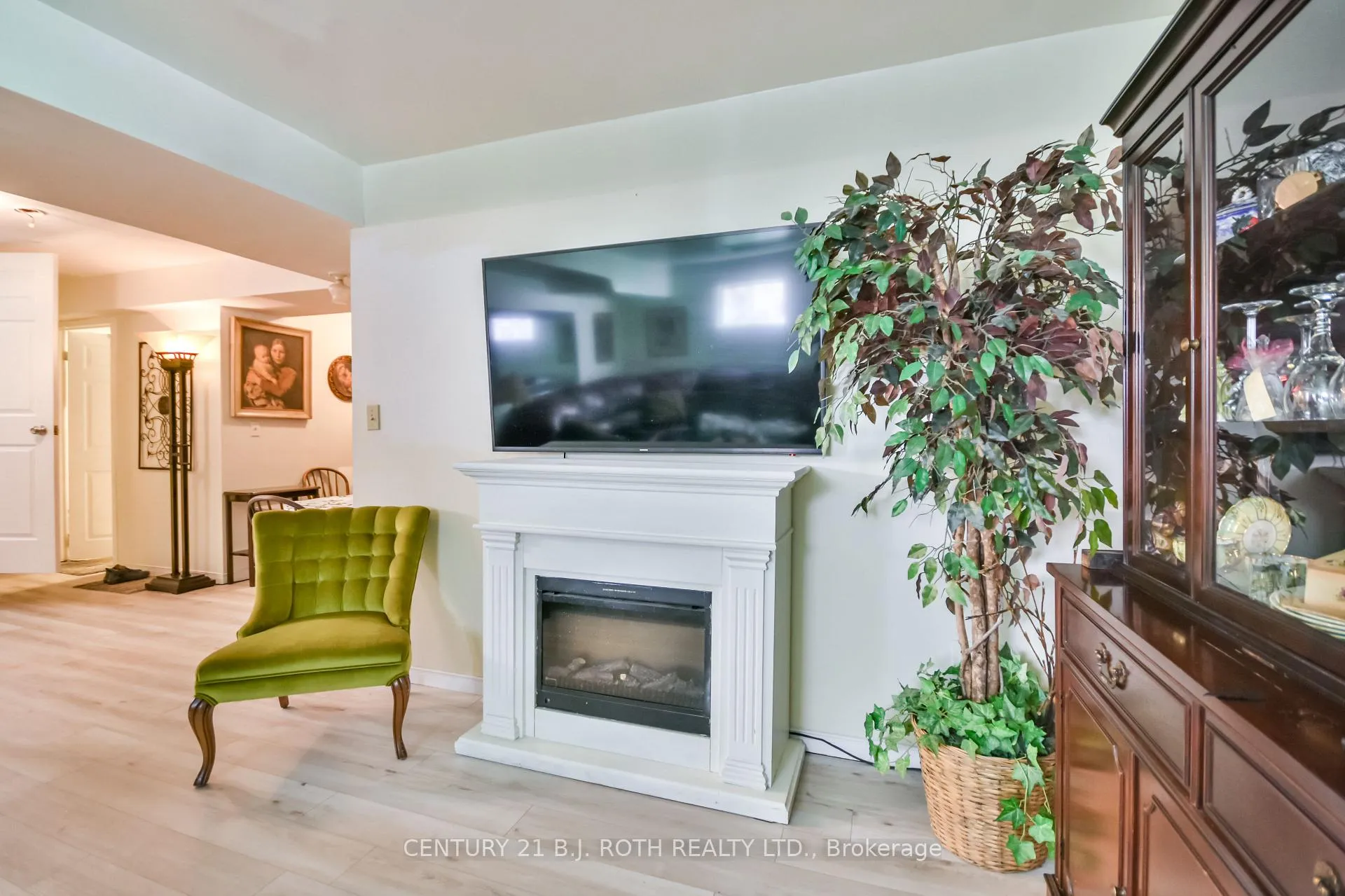 Photo 25 of 37 Nicholson Drive, Barrie, Ardagh — HOMEH