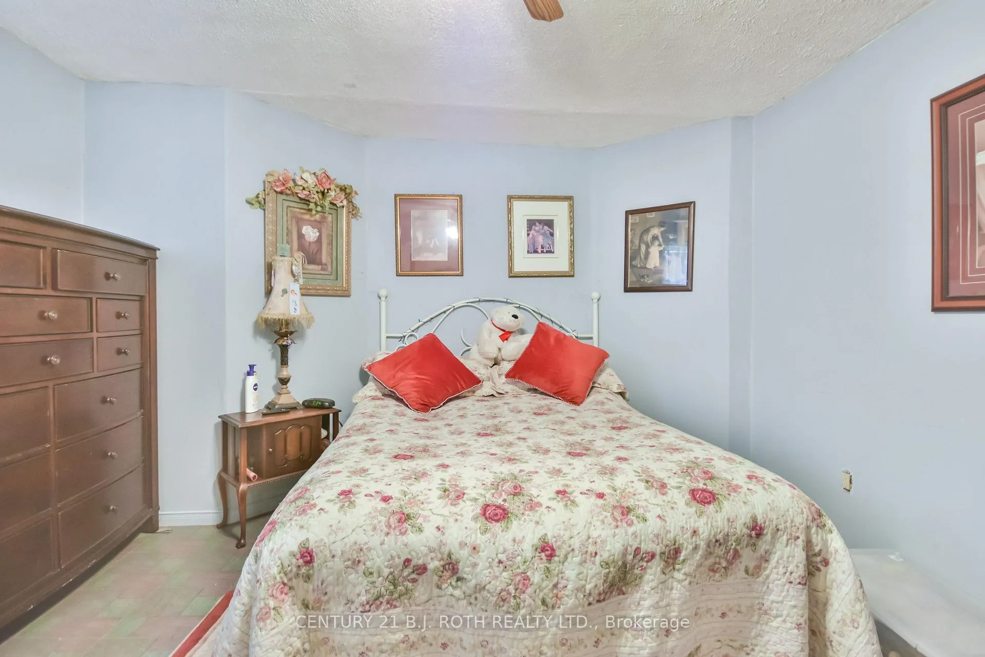 Photo 29 of 37 Nicholson Drive, Barrie, Ardagh — HOMEH