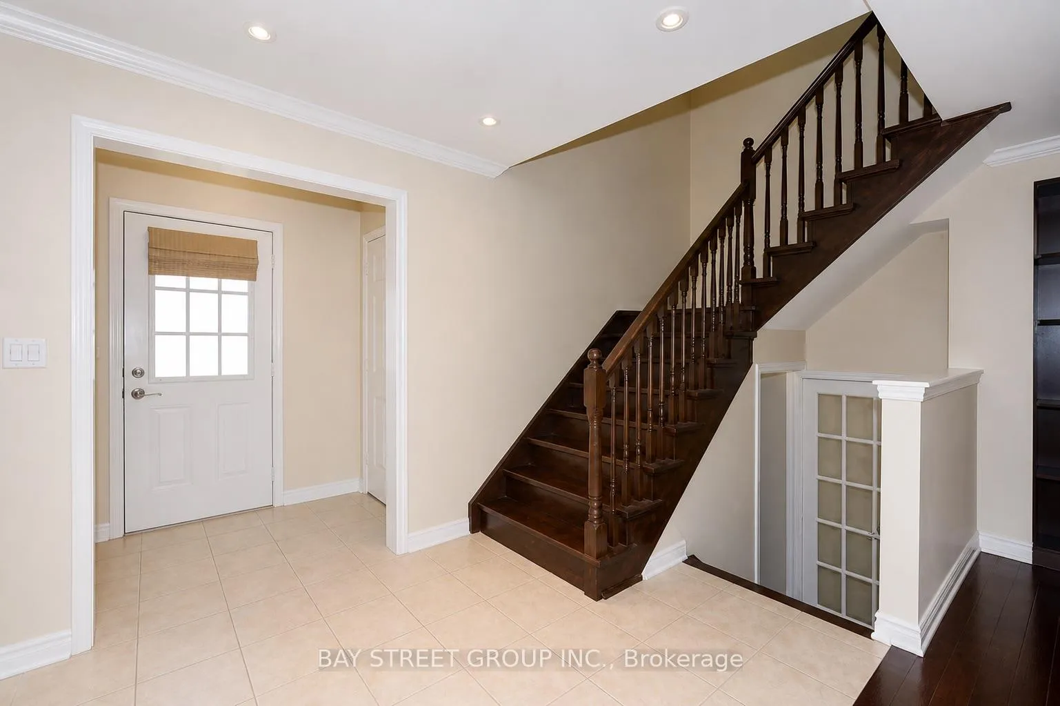 Photo 5 of 506 Bur Oak Avenue, Markham, Berczy — HOMEH