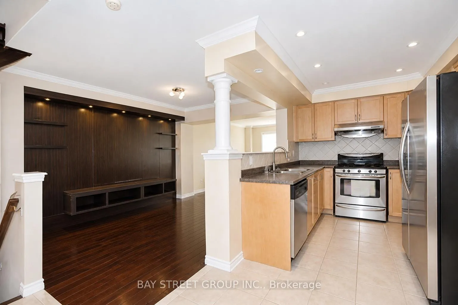 Photo 7 of 506 Bur Oak Avenue, Markham, Berczy — HOMEH