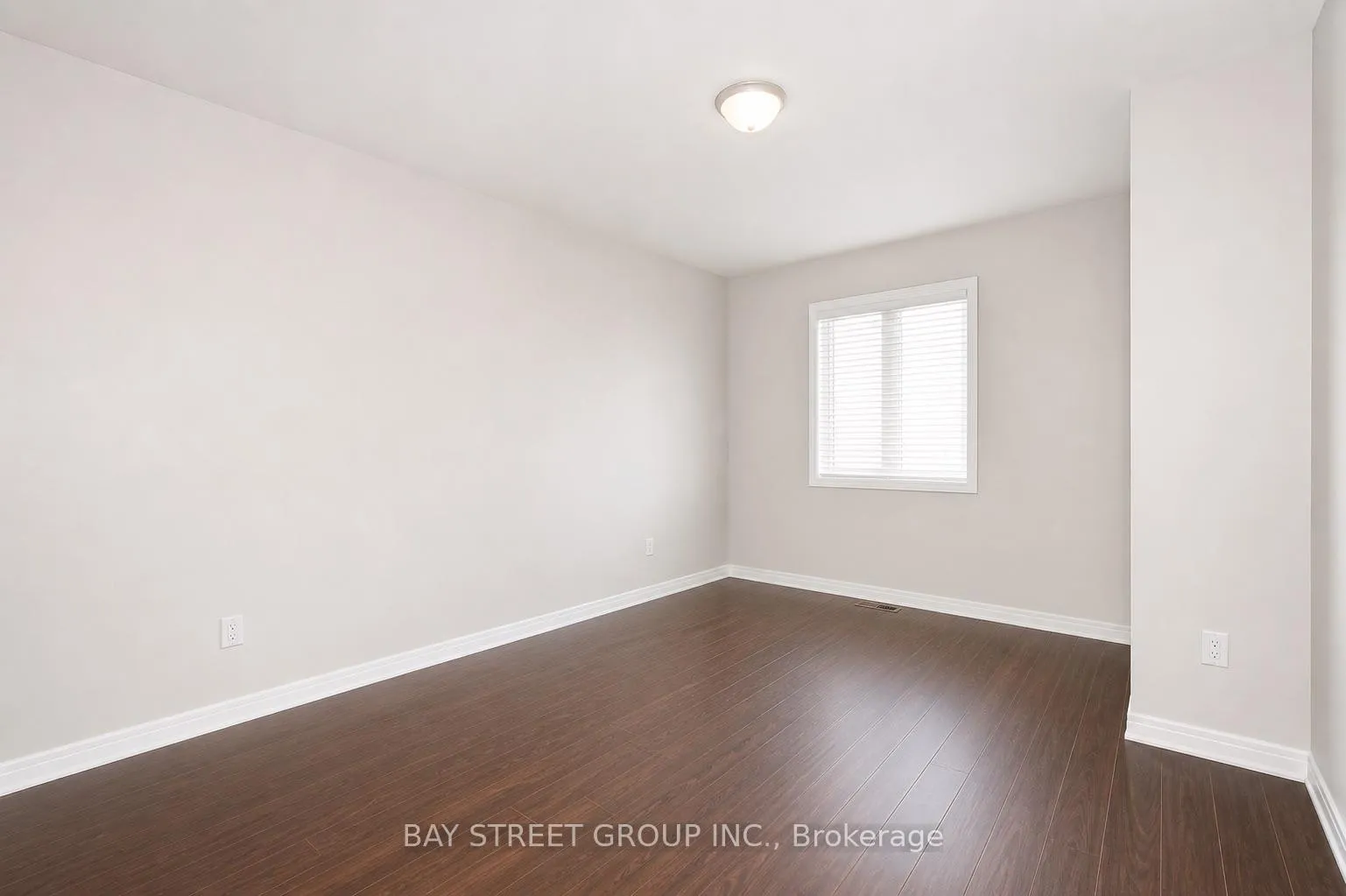 Photo 8 of 506 Bur Oak Avenue, Markham, Berczy — HOMEH