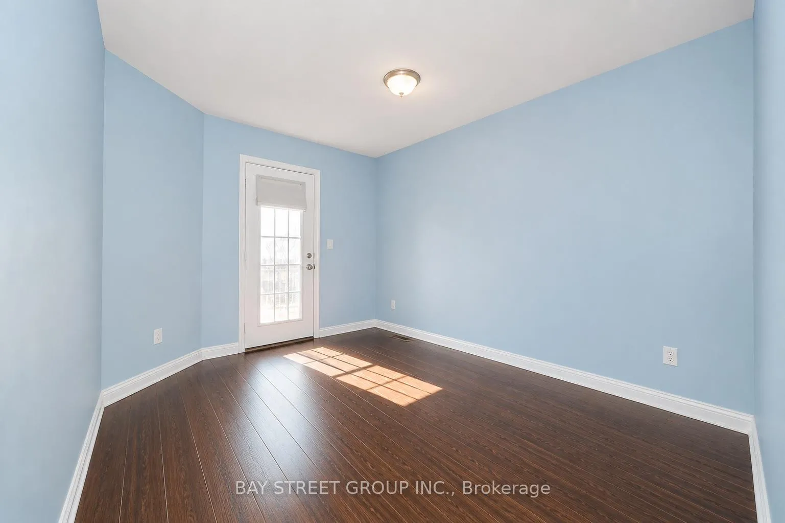 Photo 9 of 506 Bur Oak Avenue, Markham, Berczy — HOMEH