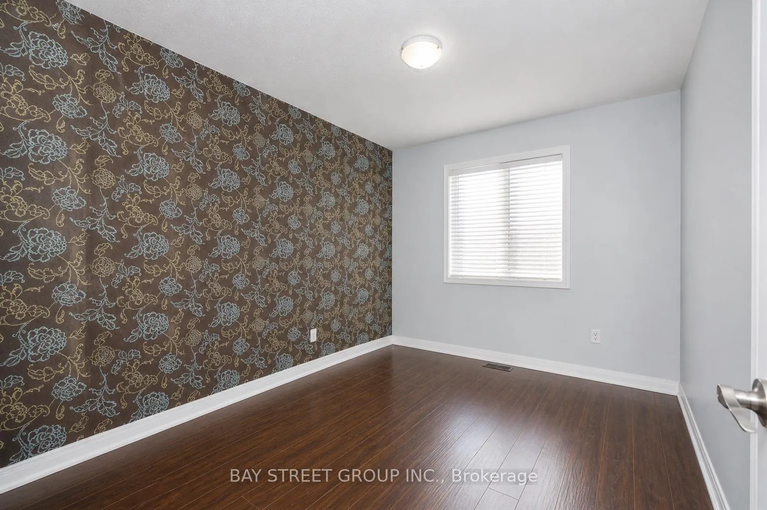 Photo 10 of 506 Bur Oak Avenue, Markham, Berczy — HOMEH