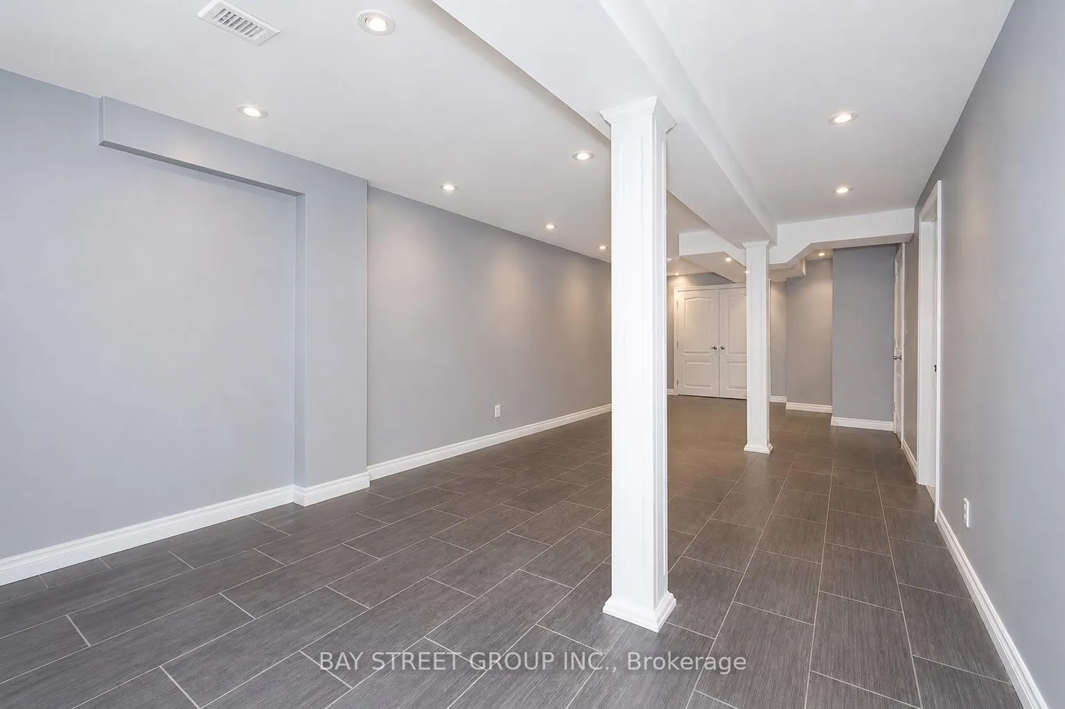 Photo 11 of 506 Bur Oak Avenue, Markham, Berczy — HOMEH