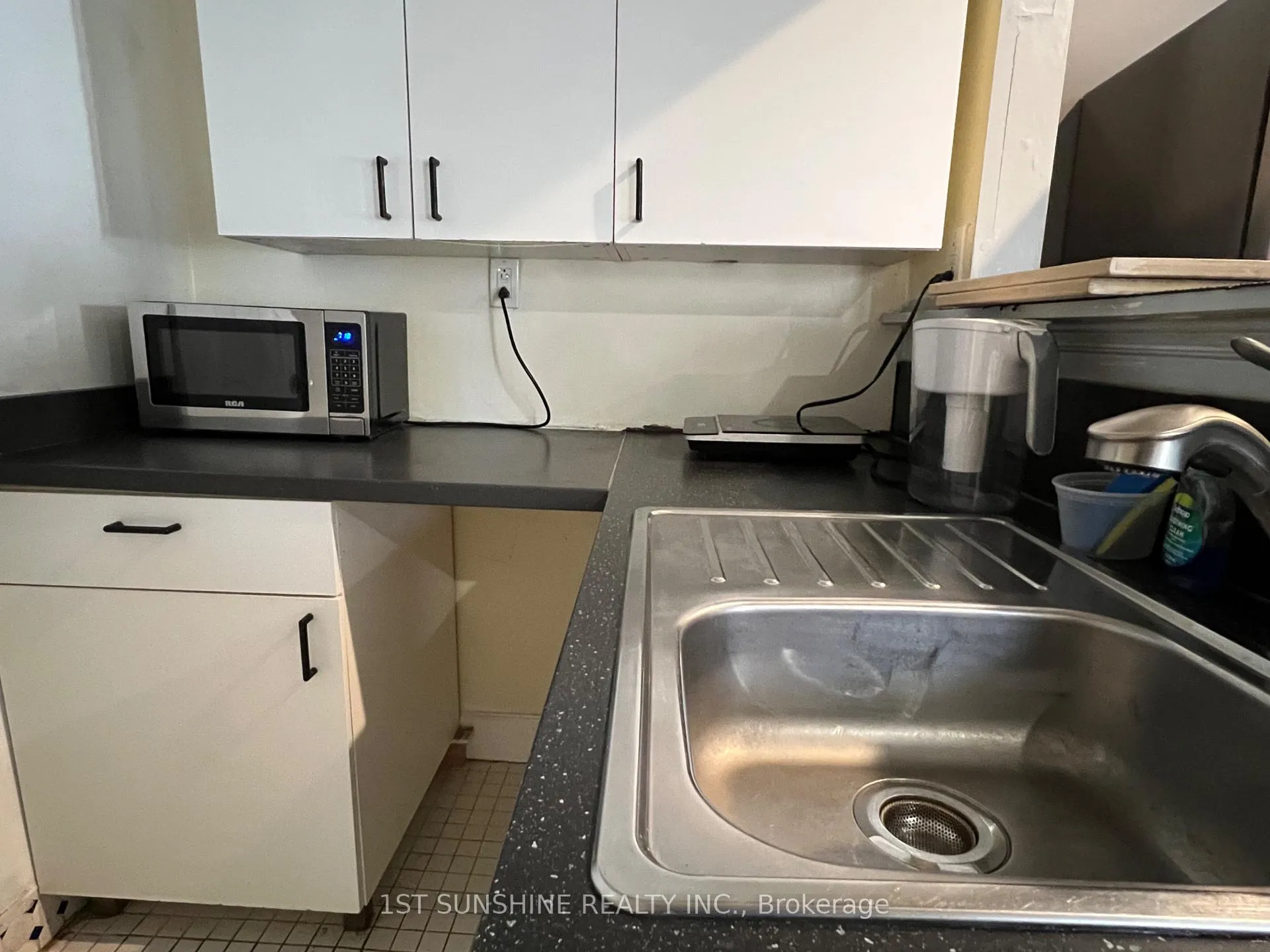 Photo 6 of Unit #Back Unit, 128 Arkell Street, Hamilton, Westdale — HOMEH