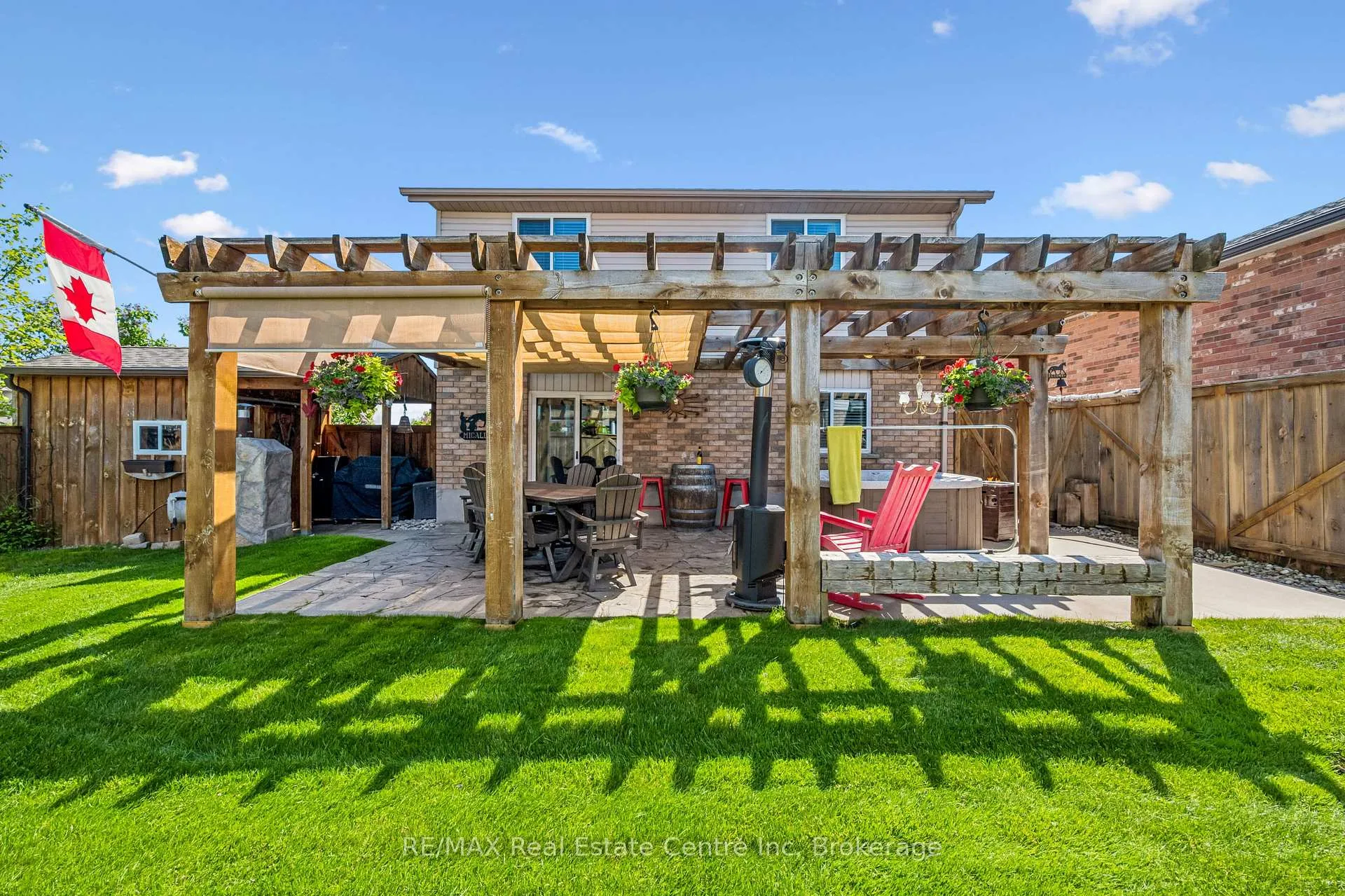Photo 1 of 76 Abbeywood Crescent, Guelph, Willow West/Sugarbush/West Acres — HOMEH