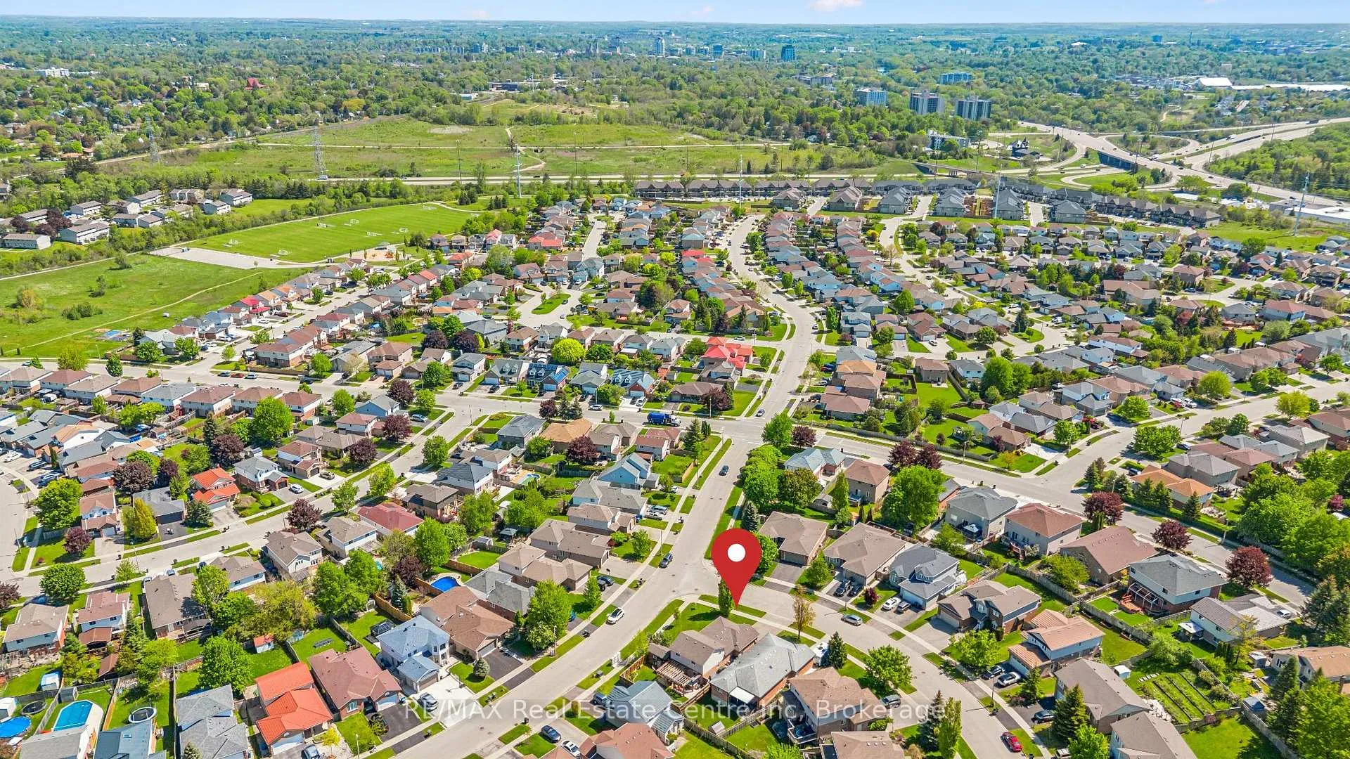 Photo 5 of 76 Abbeywood Crescent, Guelph, Willow West/Sugarbush/West Acres — HOMEH