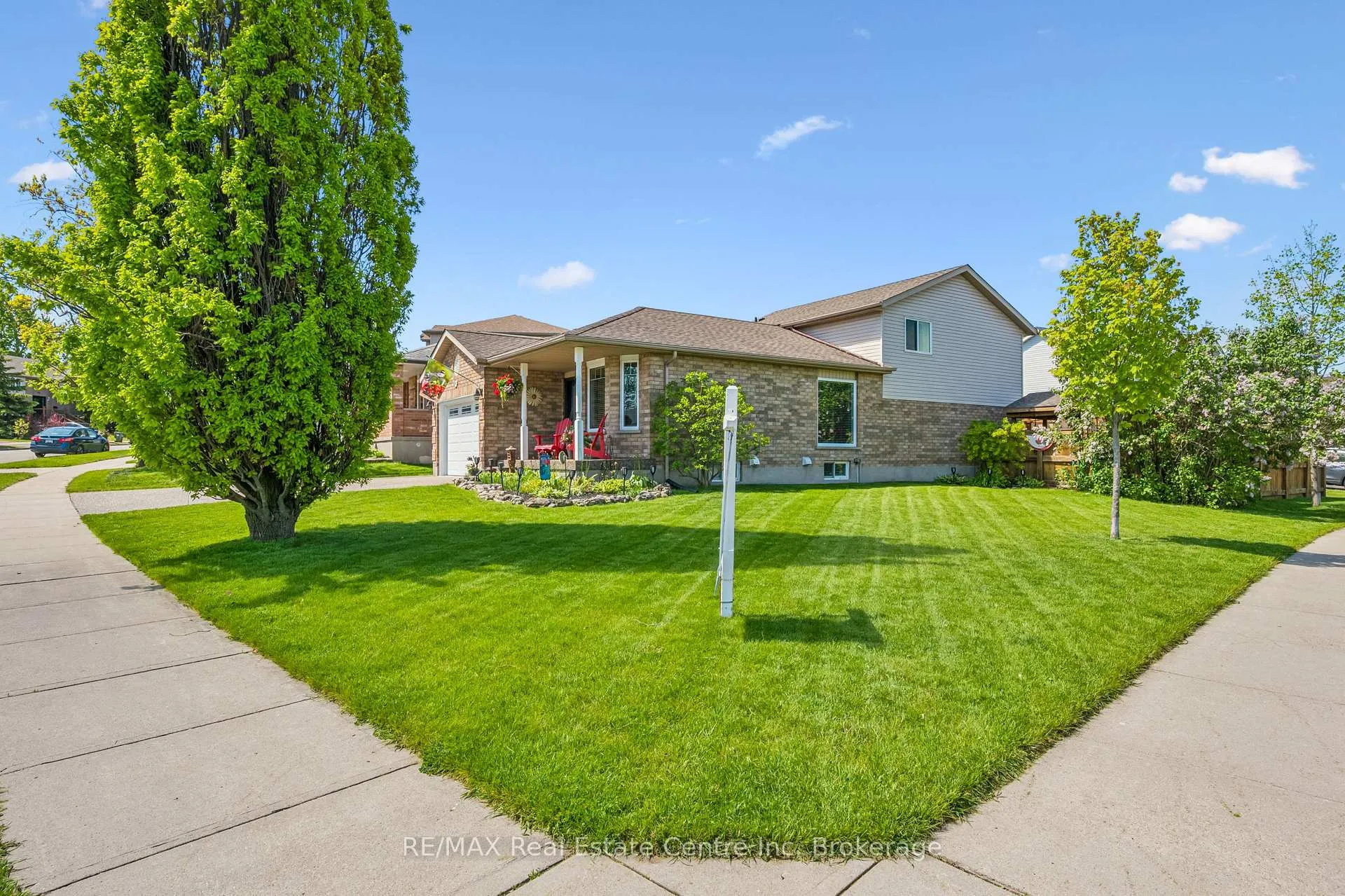 Photo 7 of 76 Abbeywood Crescent, Guelph, Willow West/Sugarbush/West Acres — HOMEH