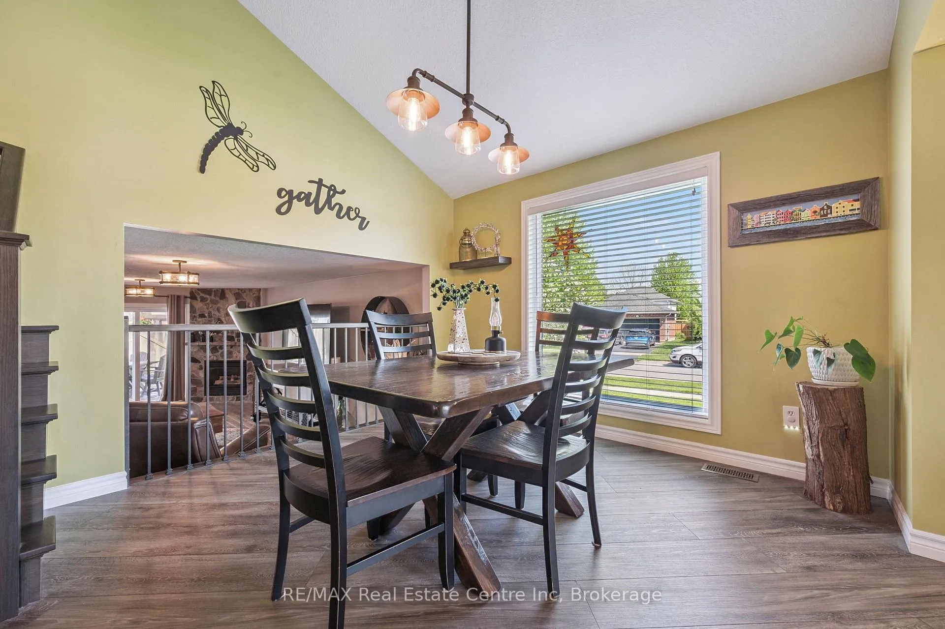 Photo 16 of 76 Abbeywood Crescent, Guelph, Willow West/Sugarbush/West Acres — HOMEH
