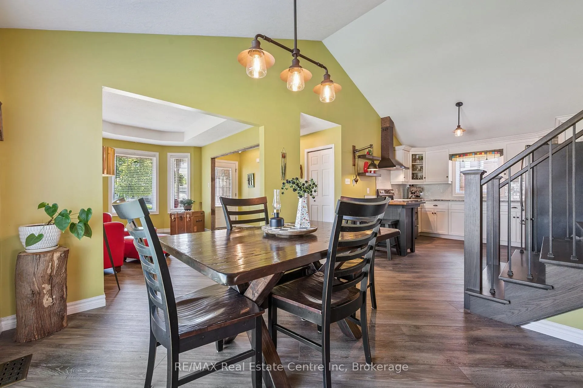 Photo 17 of 76 Abbeywood Crescent, Guelph, Willow West/Sugarbush/West Acres — HOMEH