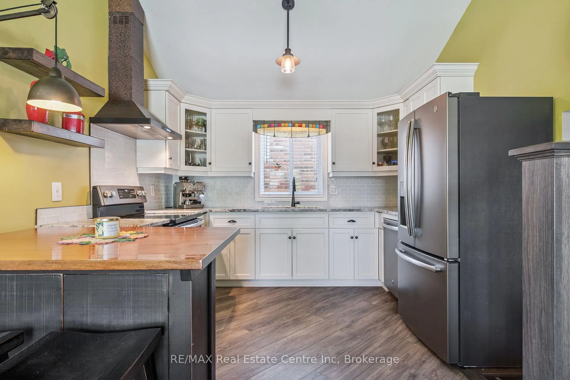 Photo 19 of 76 Abbeywood Crescent, Guelph, Willow West/Sugarbush/West Acres — HOMEH