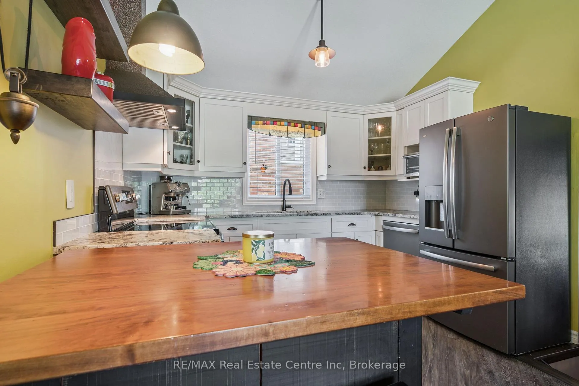 Photo 20 of 76 Abbeywood Crescent, Guelph, Willow West/Sugarbush/West Acres — HOMEH