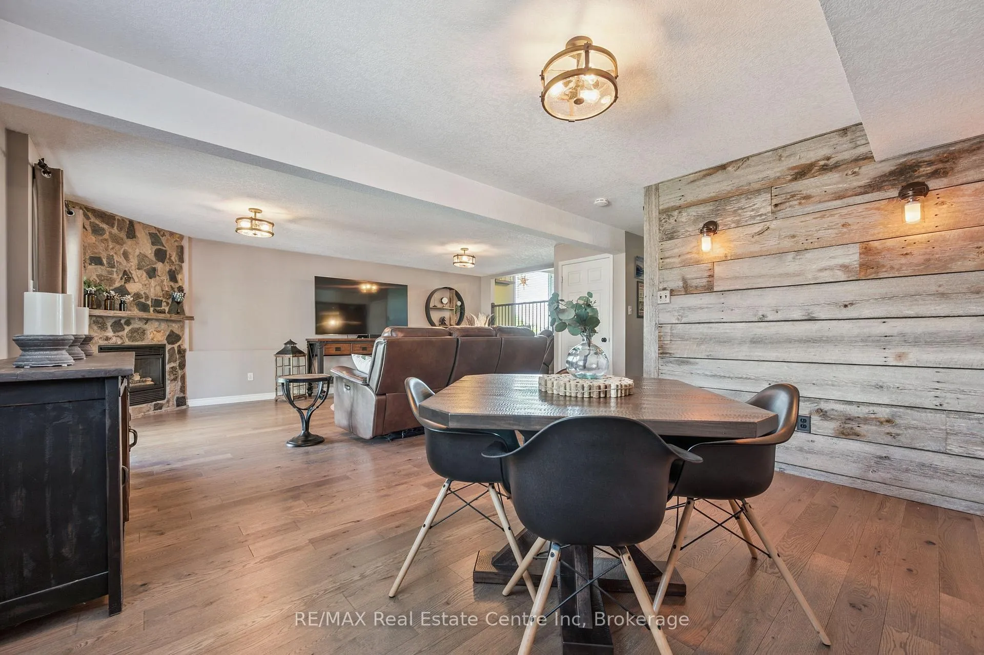 Photo 29 of 76 Abbeywood Crescent, Guelph, Willow West/Sugarbush/West Acres — HOMEH