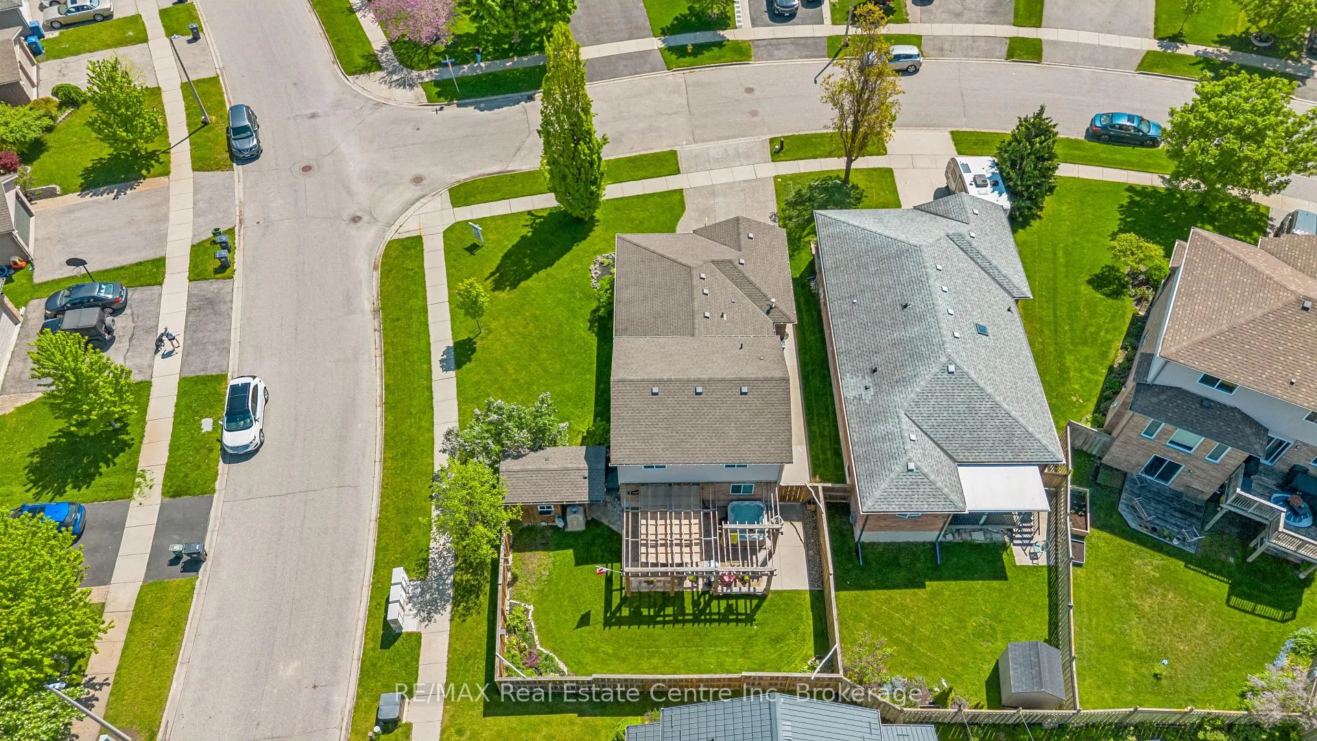 Photo 37 of 76 Abbeywood Crescent, Guelph, Willow West/Sugarbush/West Acres — HOMEH
