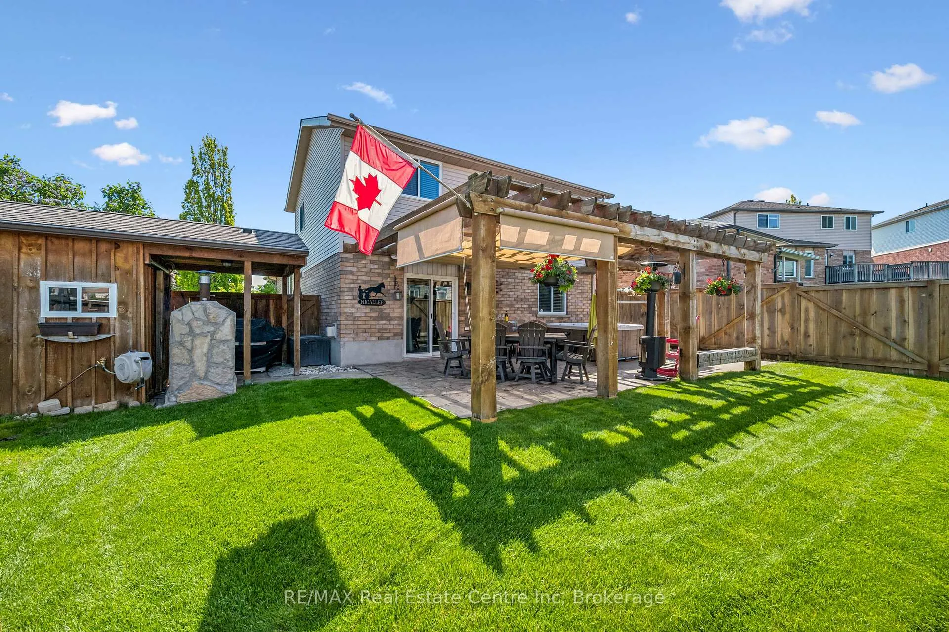 Photo 39 of 76 Abbeywood Crescent, Guelph, Willow West/Sugarbush/West Acres — HOMEH