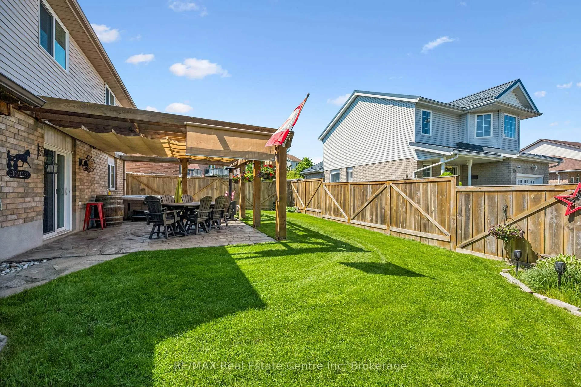 Photo 40 of 76 Abbeywood Crescent, Guelph, Willow West/Sugarbush/West Acres — HOMEH