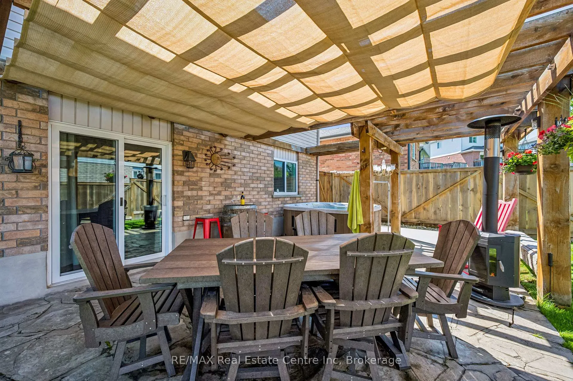Photo 41 of 76 Abbeywood Crescent, Guelph, Willow West/Sugarbush/West Acres — HOMEH