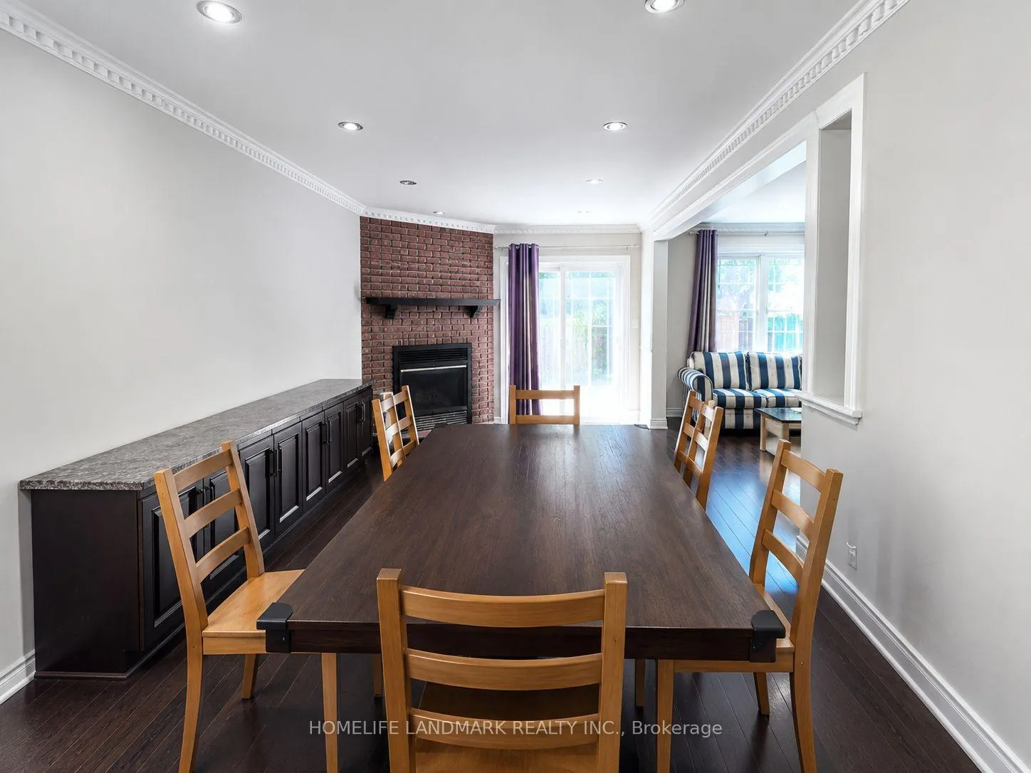 Photo 4 of 102 Chloe Crescent, Markham, Middlefield — HOMEH