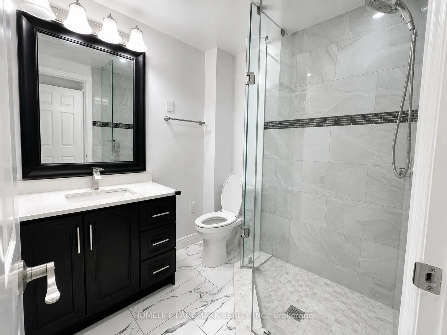 Photo 9 of 102 Chloe Crescent, Markham, Middlefield — HOMEH