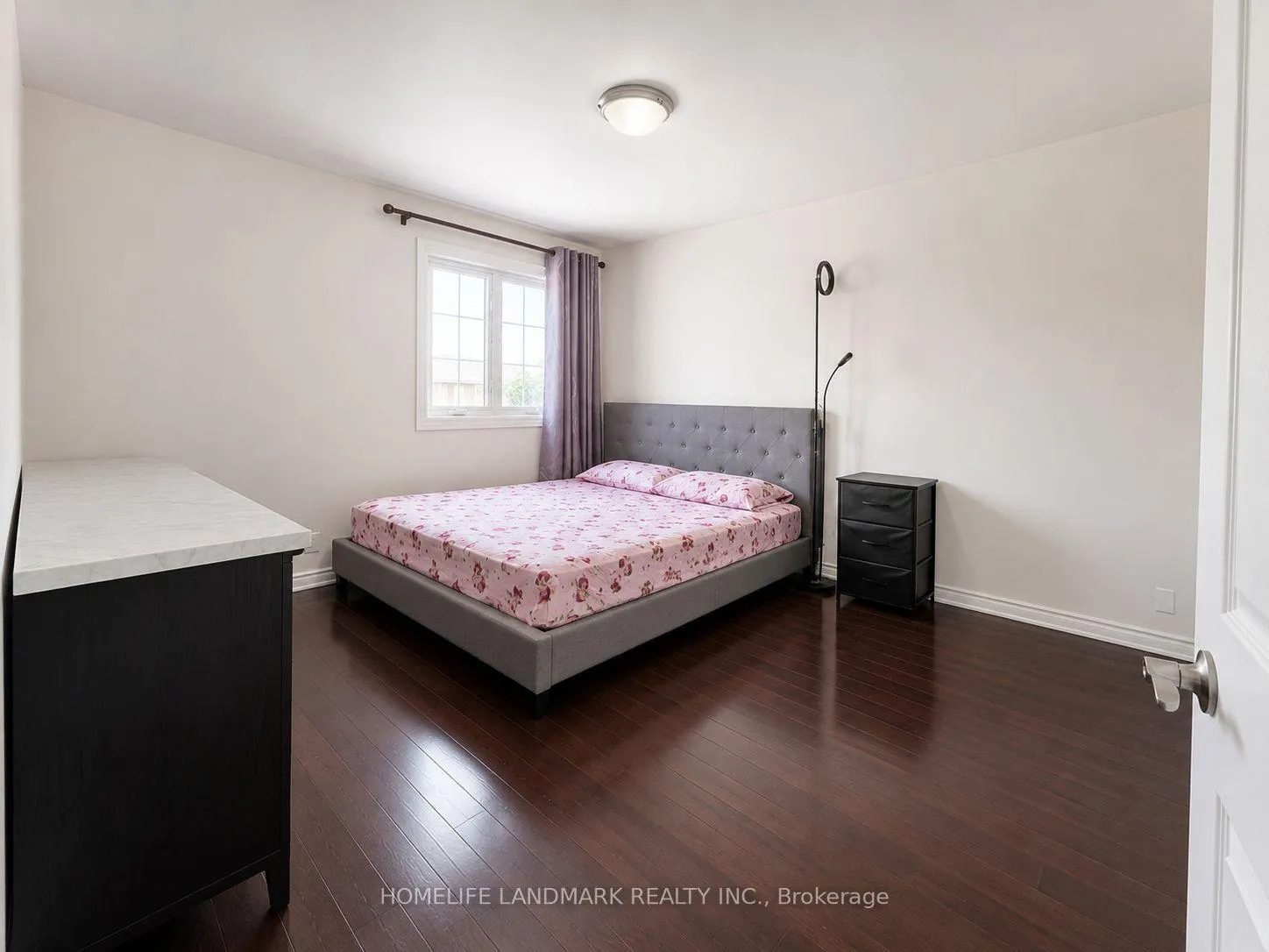 Photo 10 of 102 Chloe Crescent, Markham, Middlefield — HOMEH