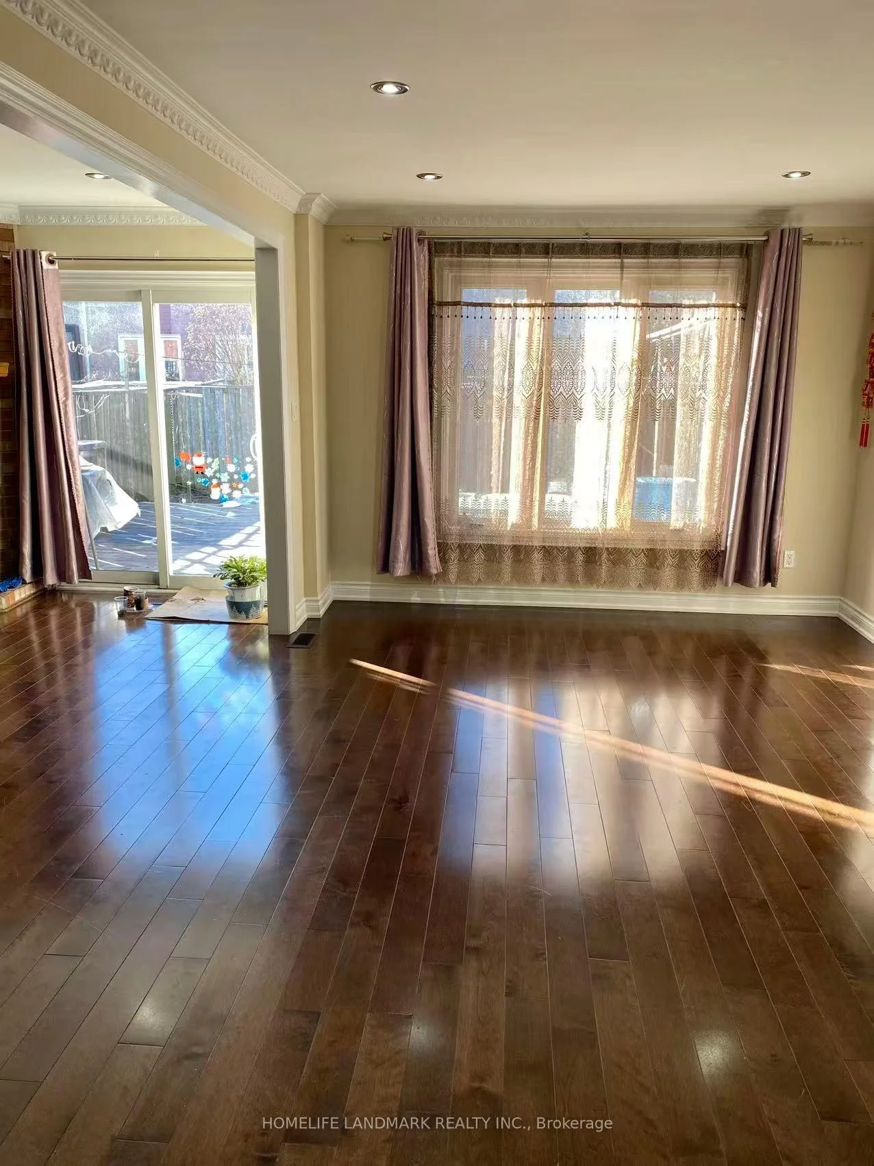 Photo 15 of 102 Chloe Crescent, Markham, Middlefield — HOMEH