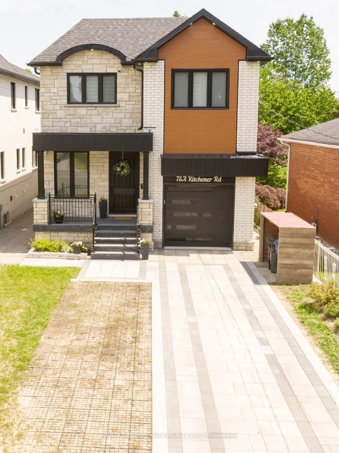 Photo 2 of 75A Kitchener Road, Scarborough, West Hill — HOMEH
