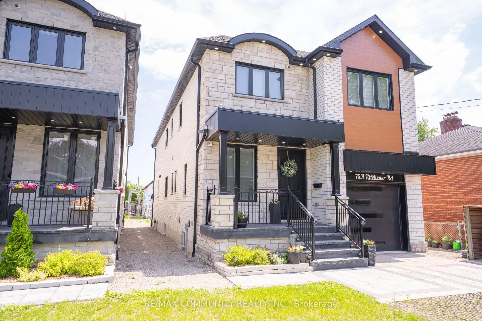 Photo 3 of 75A Kitchener Road, Scarborough, West Hill — HOMEH