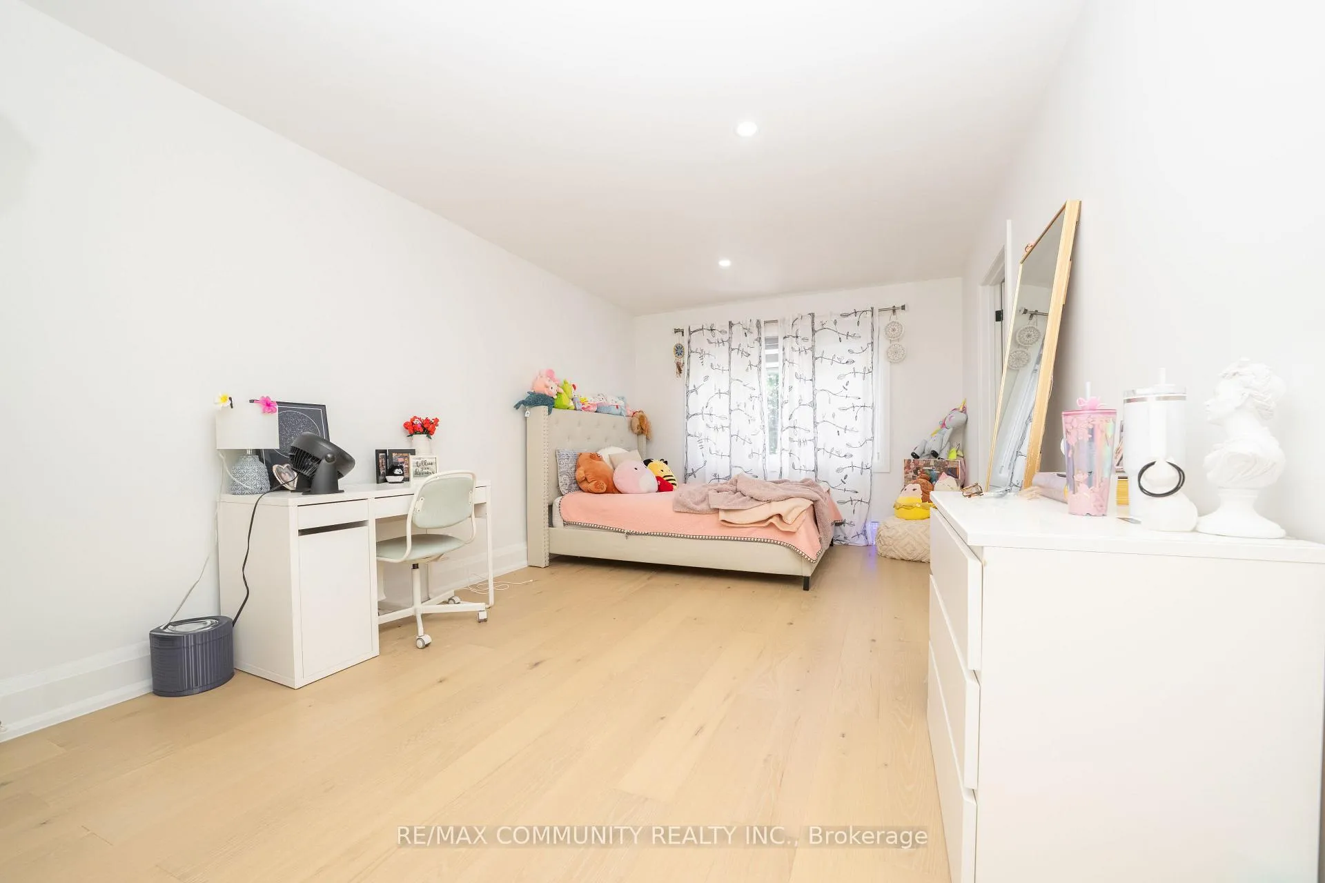 Photo 18 of 75A Kitchener Road, Scarborough, West Hill — HOMEH