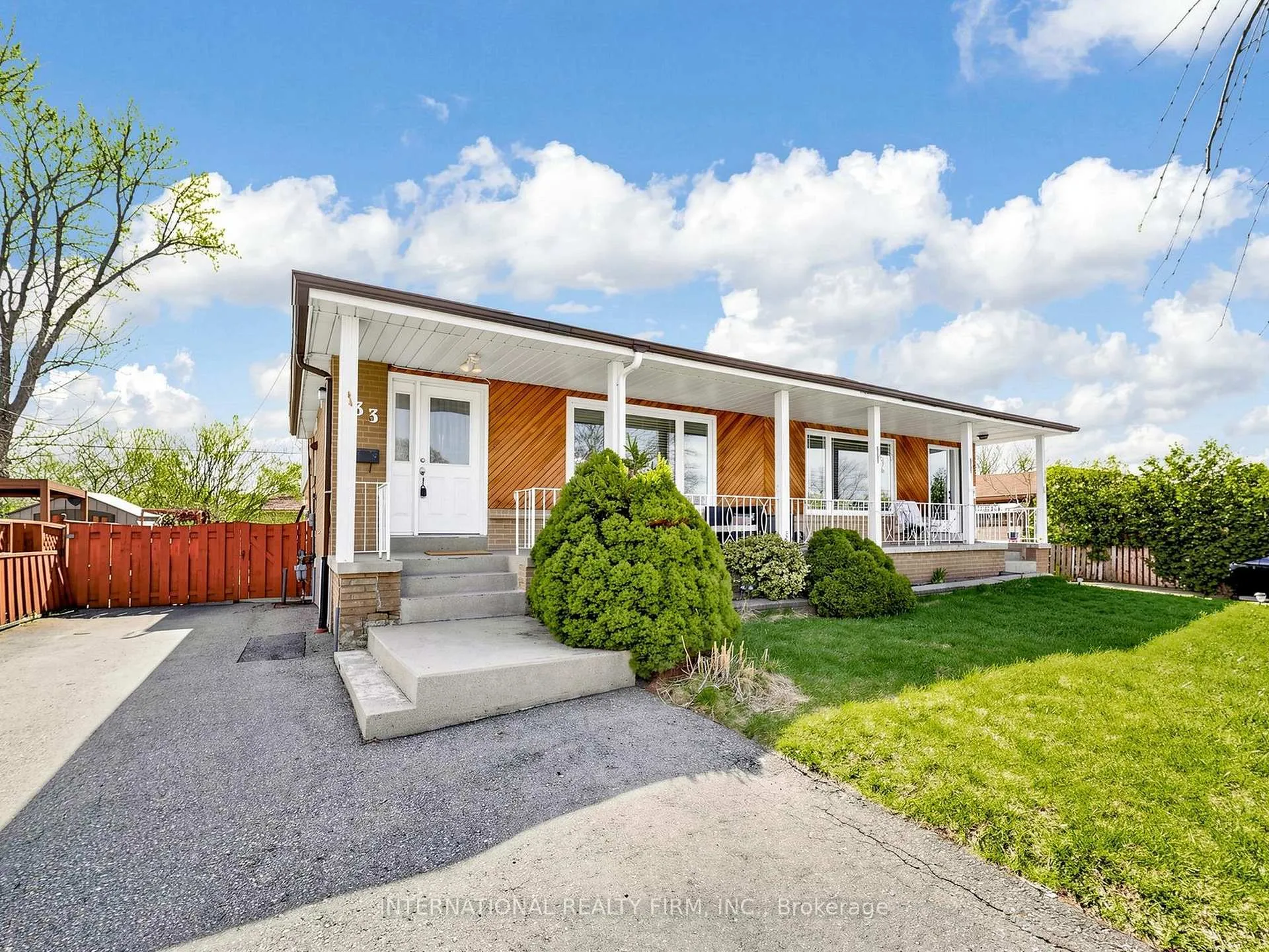 Photo 1 of 33 Danesbury Crescent, Brampton, Southgate — HOMEH