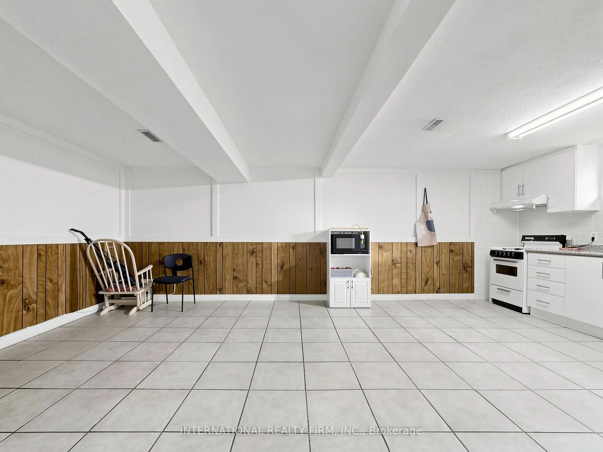 Photo 27 of 33 Danesbury Crescent, Brampton, Southgate — HOMEH