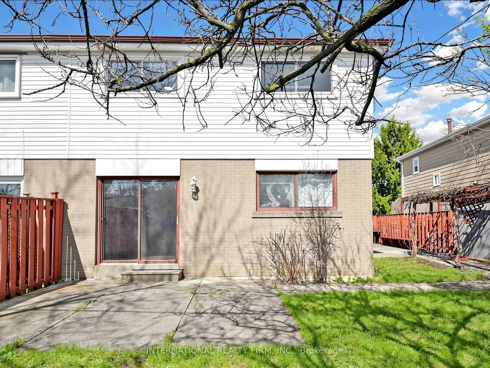 Photo 33 of 33 Danesbury Crescent, Brampton, Southgate — HOMEH