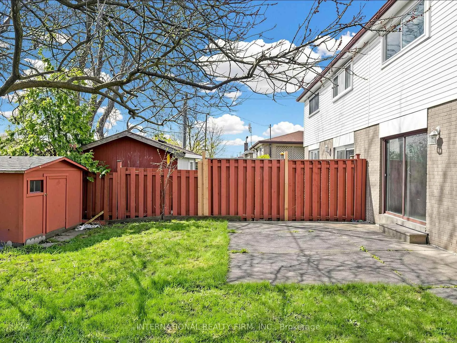 Photo 34 of 33 Danesbury Crescent, Brampton, Southgate — HOMEH