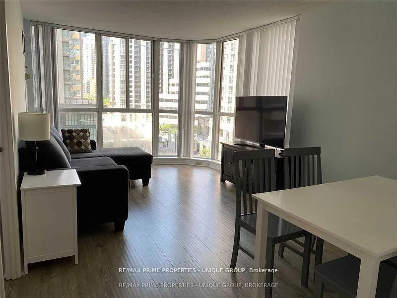 Photo 2 of Unit 512, 736 Bay Street, Toronto, Bay Street Corridor — HOMEH