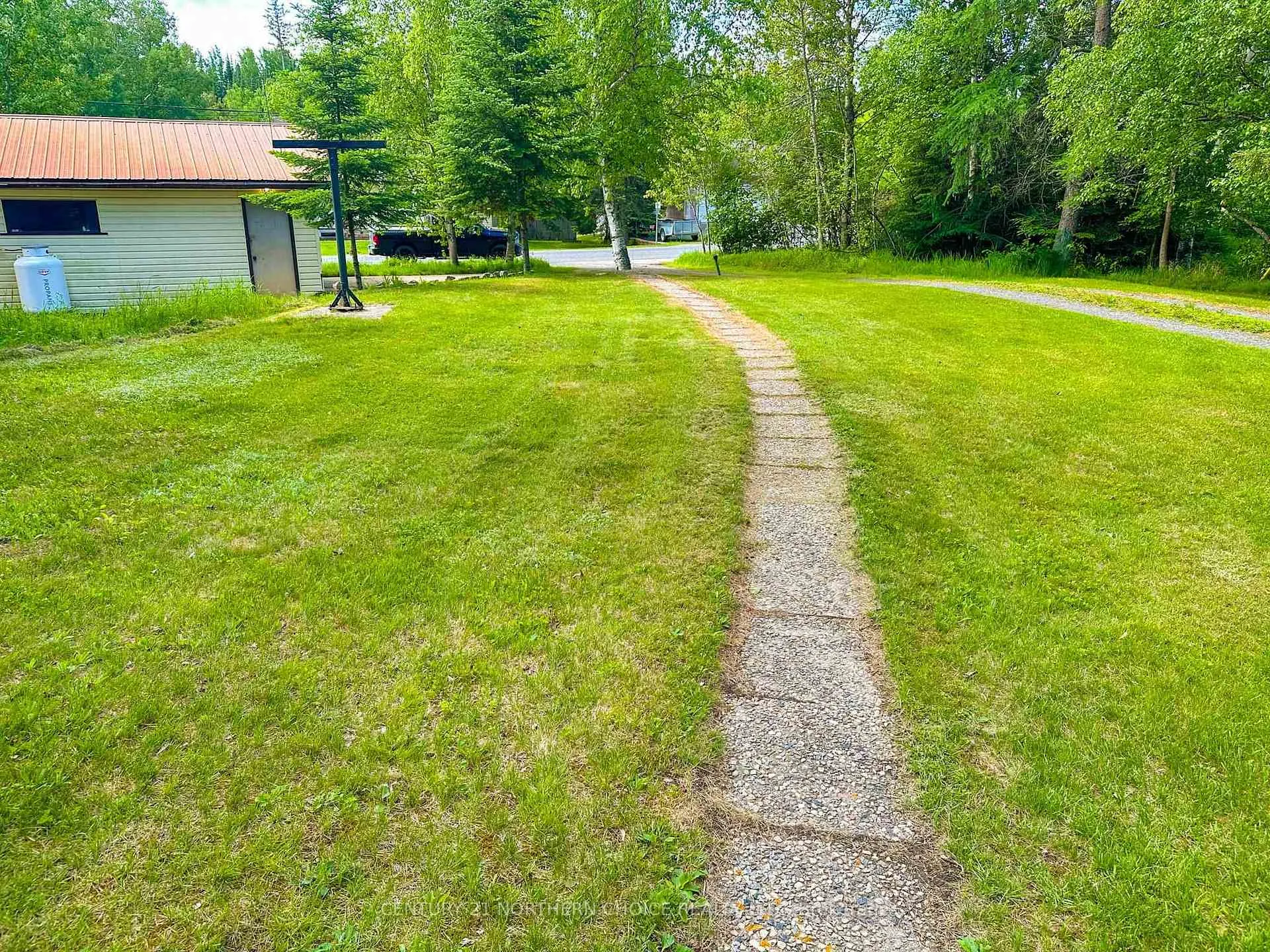 Photo 9 of 2 Donbrock Drive, Kenora, Donkirk Heights — HOMEH