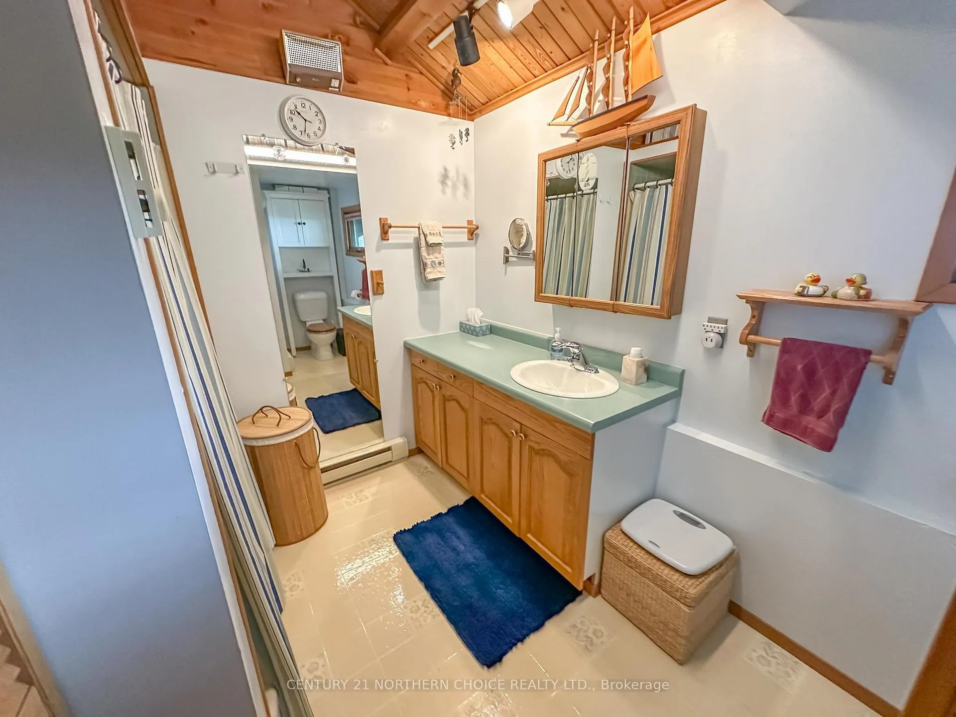 Photo 18 of 2 Donbrock Drive, Kenora, Donkirk Heights — HOMEH