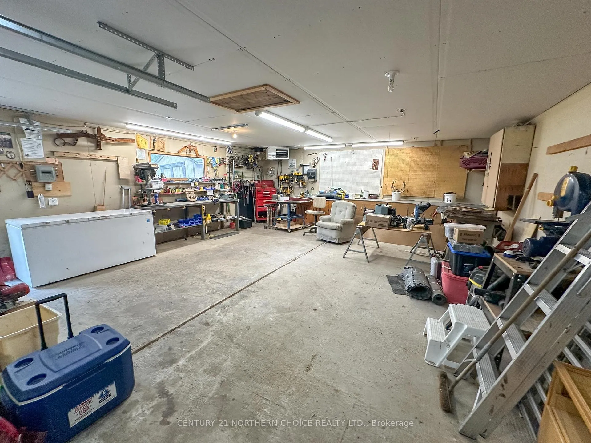 Photo 33 of 2 Donbrock Drive, Kenora, Donkirk Heights — HOMEH