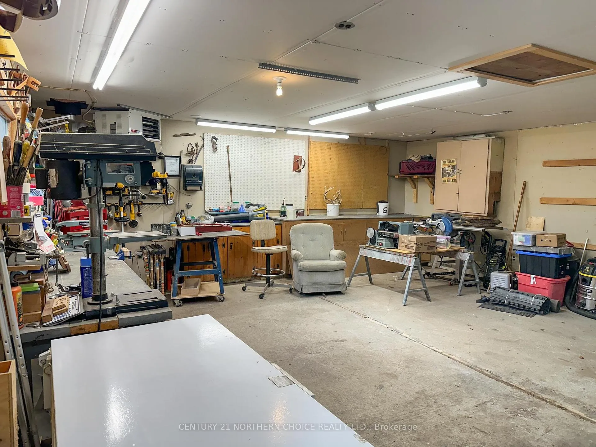 Photo 34 of 2 Donbrock Drive, Kenora, Donkirk Heights — HOMEH