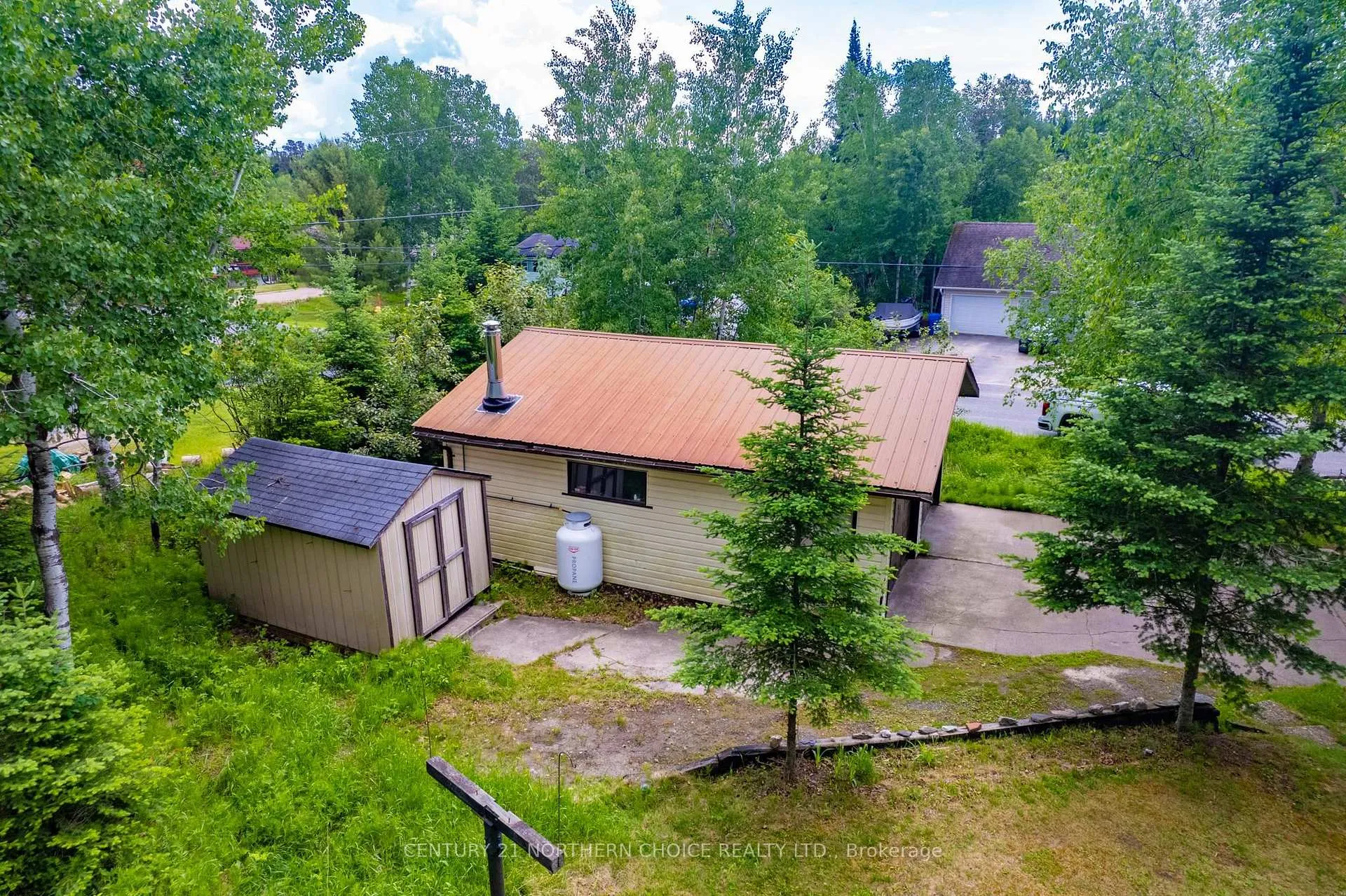 Photo 37 of 2 Donbrock Drive, Kenora, Donkirk Heights — HOMEH