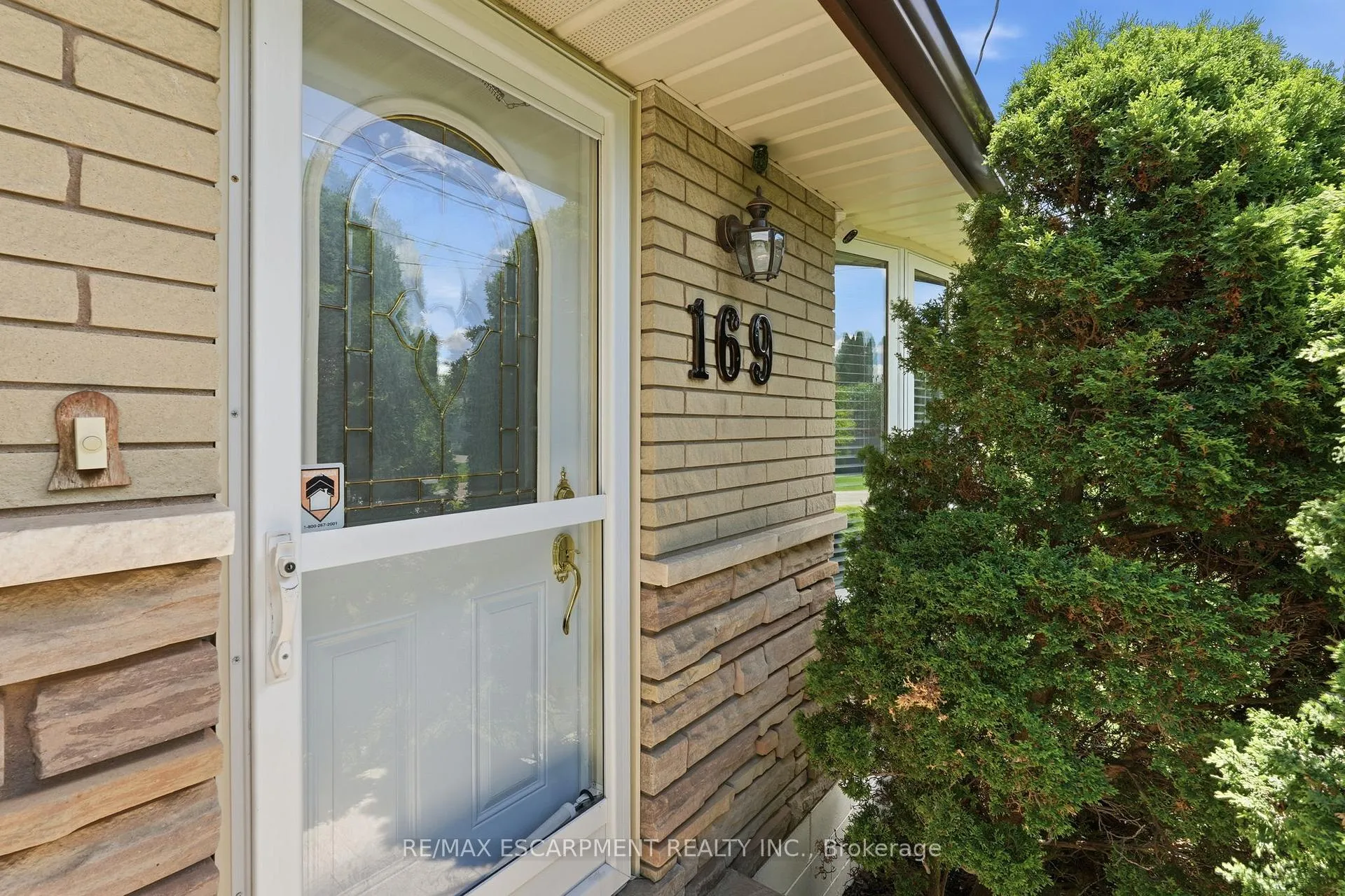 Photo 3 of 169 Seminole Road, Hamilton, Ancaster — HOMEH