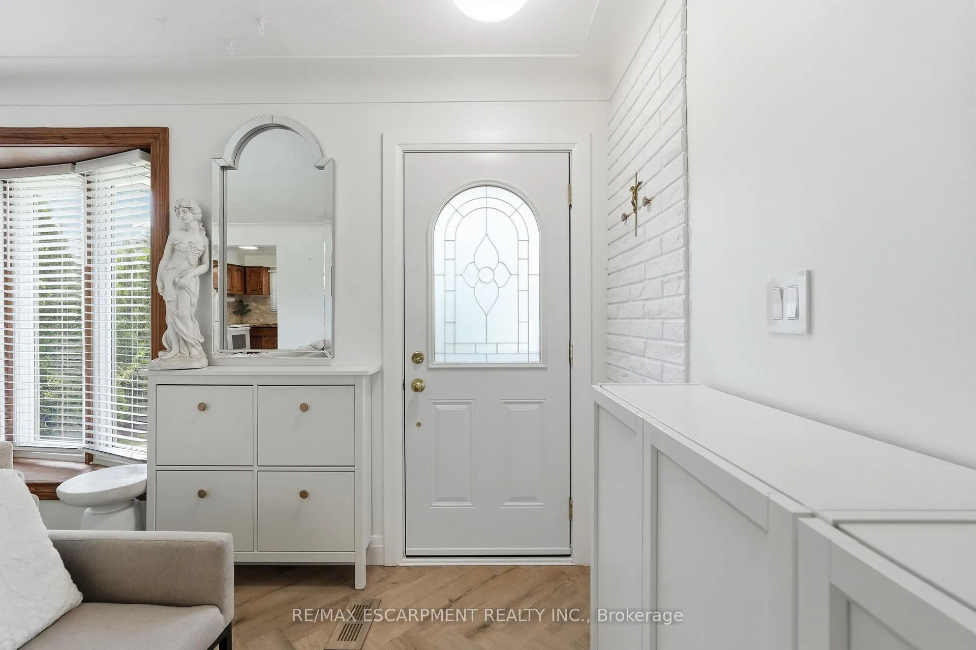 Photo 4 of 169 Seminole Road, Hamilton, Ancaster — HOMEH