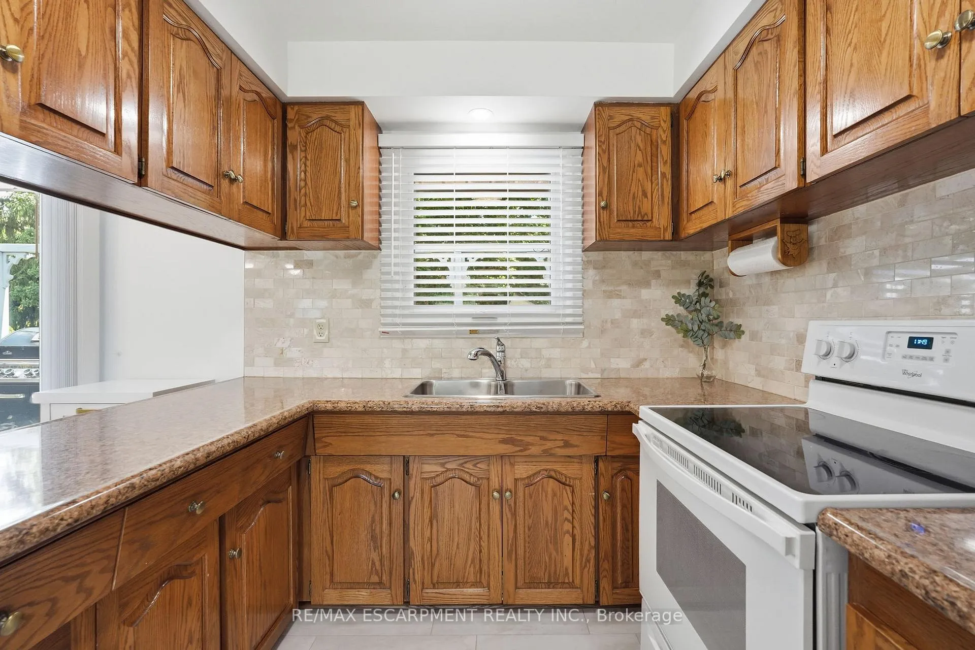 Photo 12 of 169 Seminole Road, Hamilton, Ancaster — HOMEH