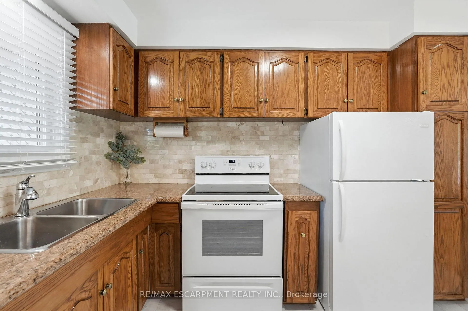 Photo 15 of 169 Seminole Road, Hamilton, Ancaster — HOMEH
