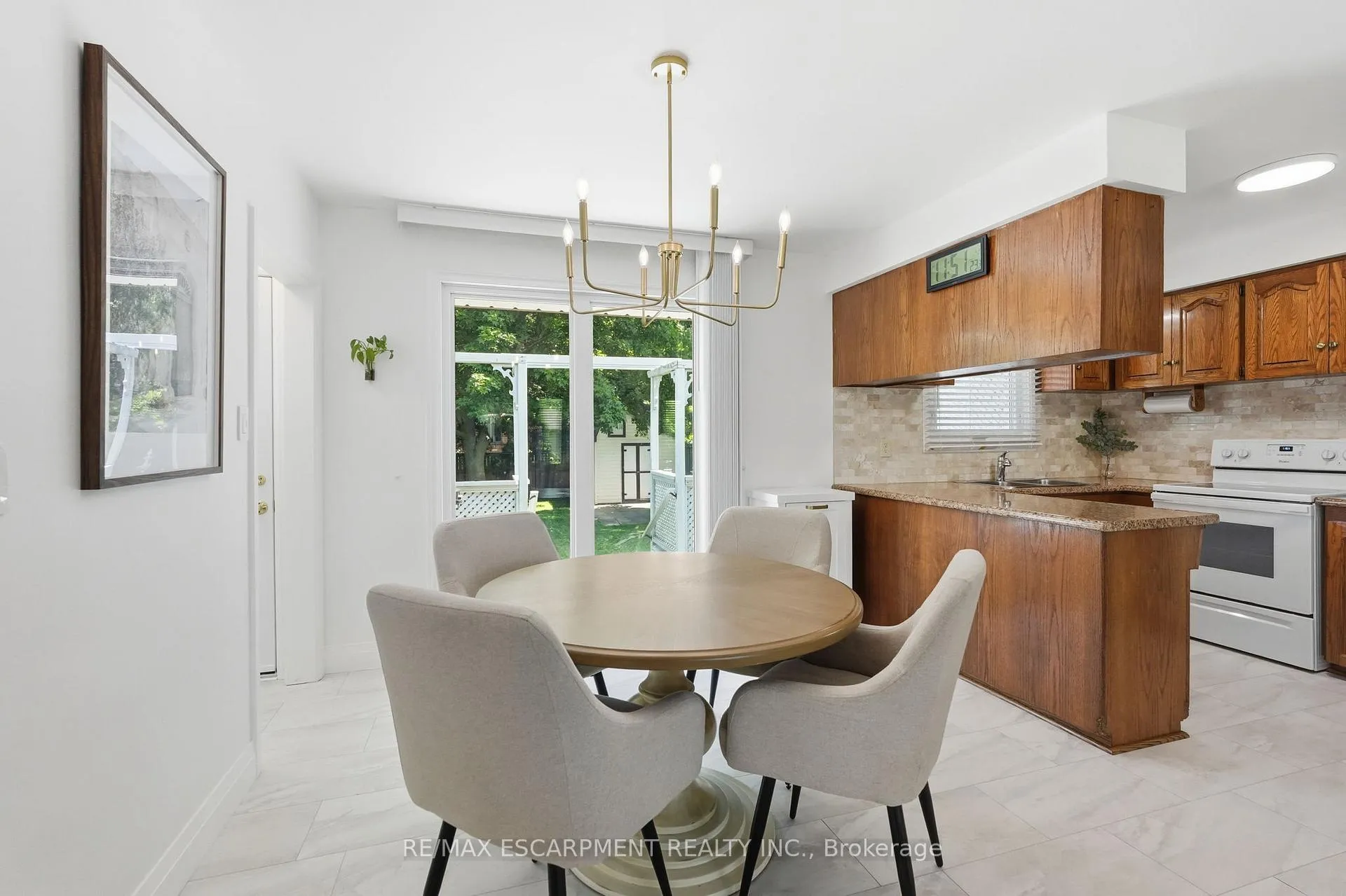 Photo 17 of 169 Seminole Road, Hamilton, Ancaster — HOMEH