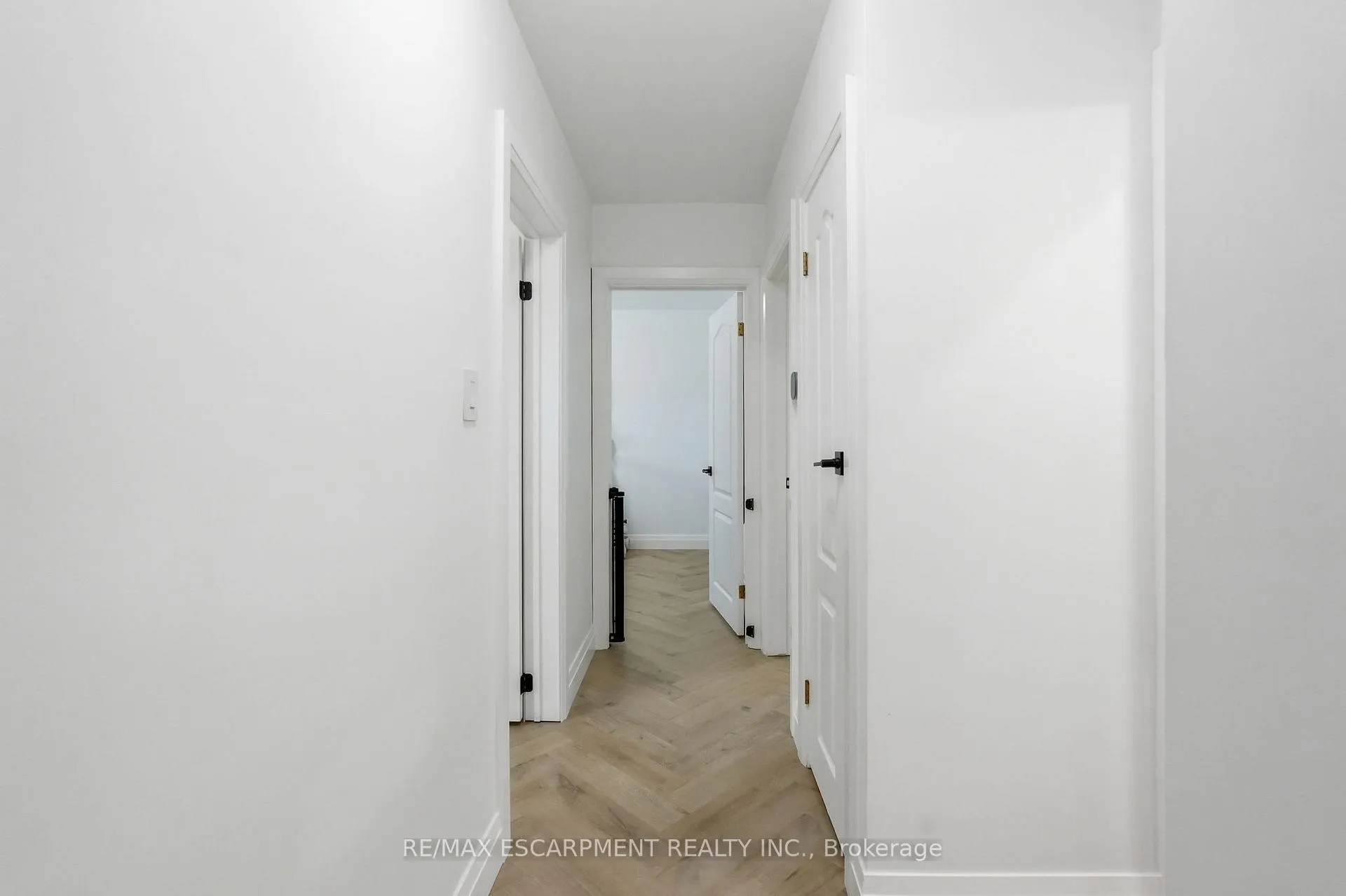 Photo 19 of 169 Seminole Road, Hamilton, Ancaster — HOMEH