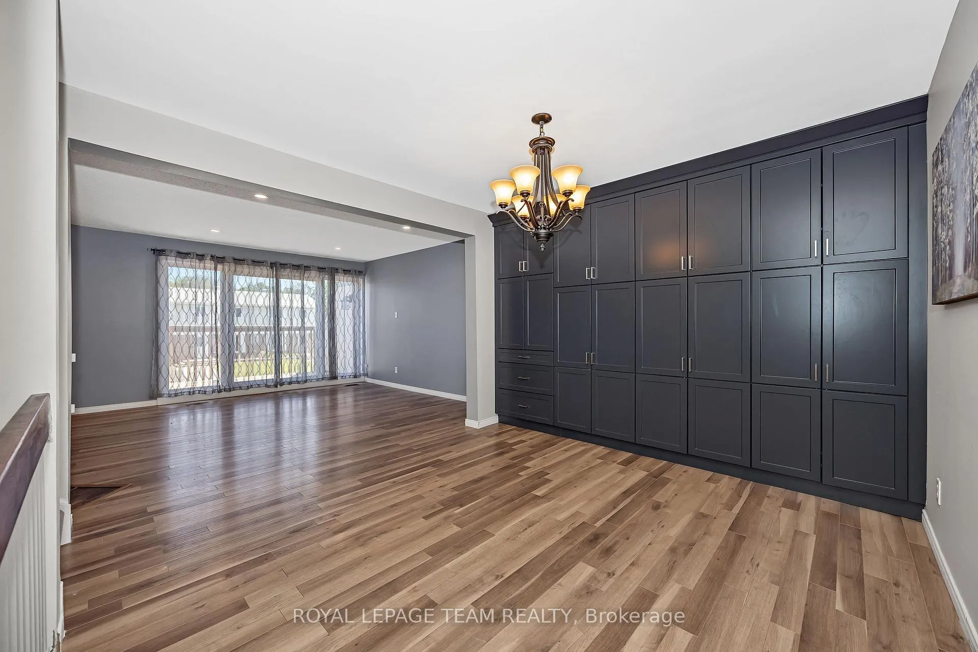Photo 4 of Unit C, 276 Dalehurst Drive, Ottawa, Tanglewood — HOMEH