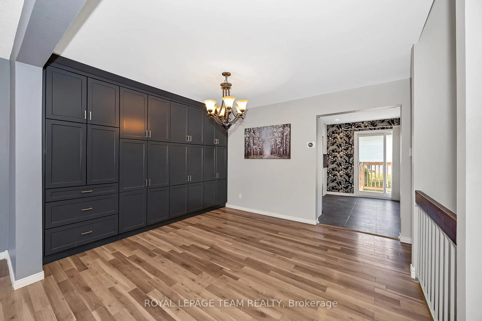Photo 7 of Unit C, 276 Dalehurst Drive, Ottawa, Tanglewood — HOMEH