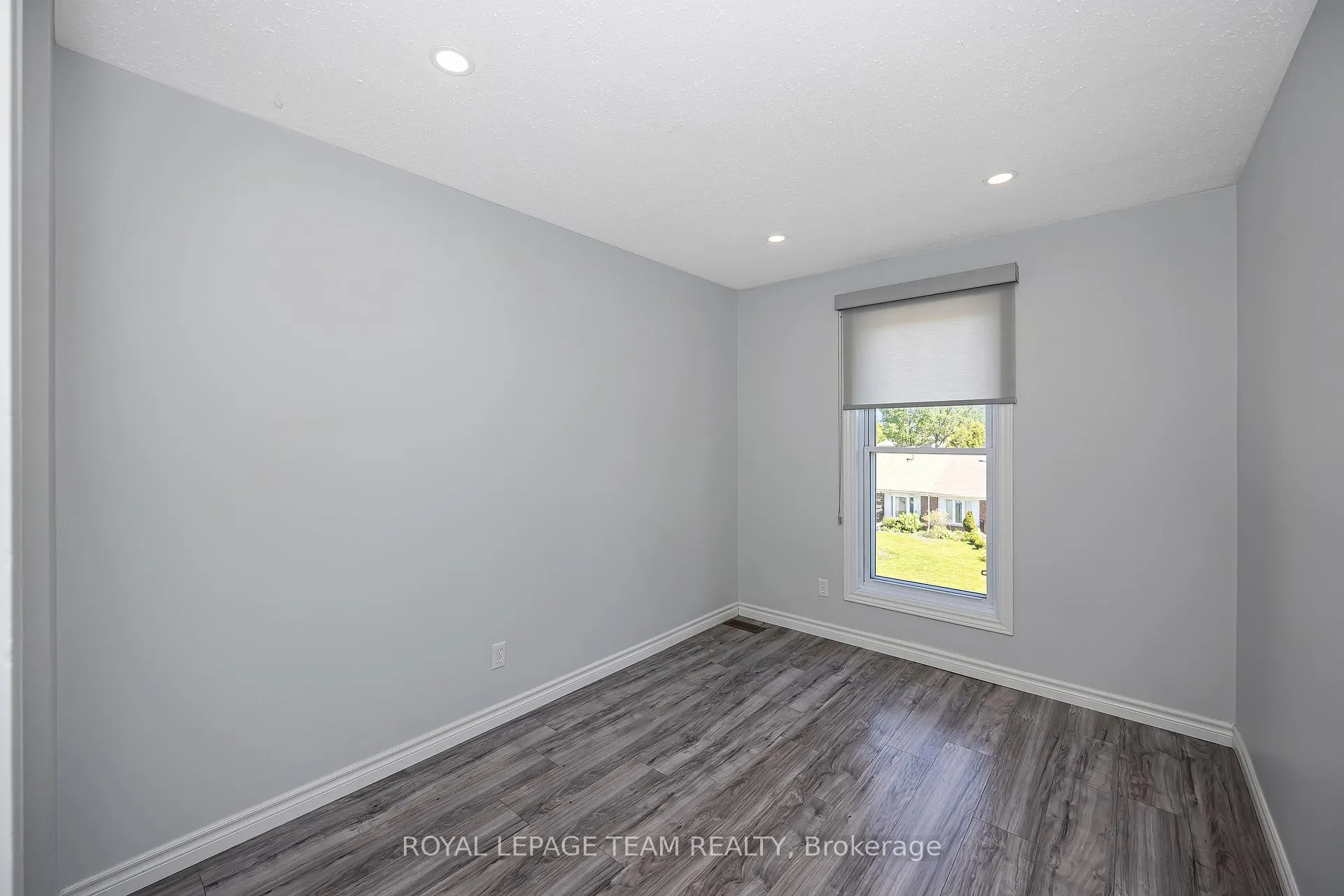 Photo 23 of Unit C, 276 Dalehurst Drive, Ottawa, Tanglewood — HOMEH