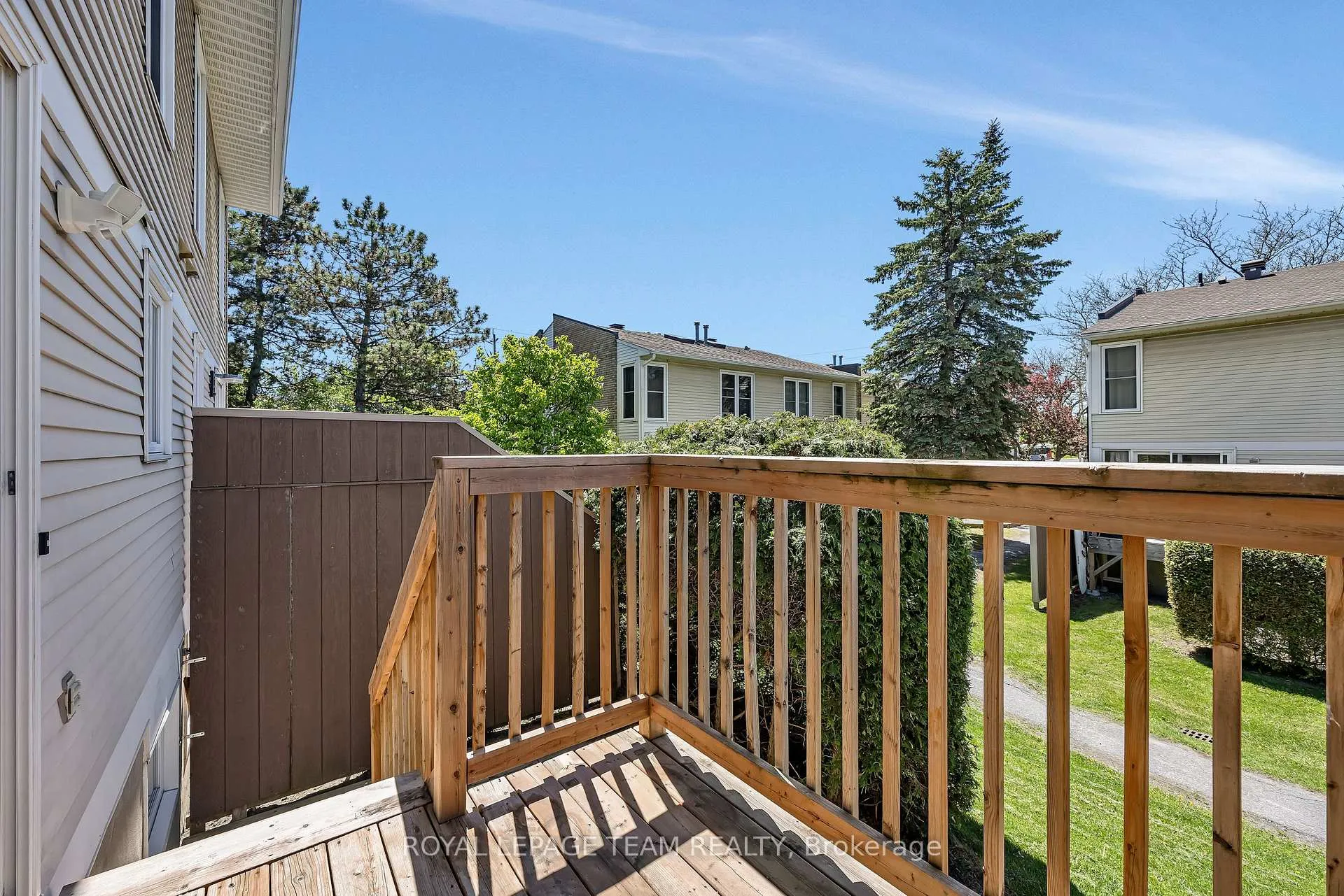 Photo 34 of Unit C, 276 Dalehurst Drive, Ottawa, Tanglewood — HOMEH