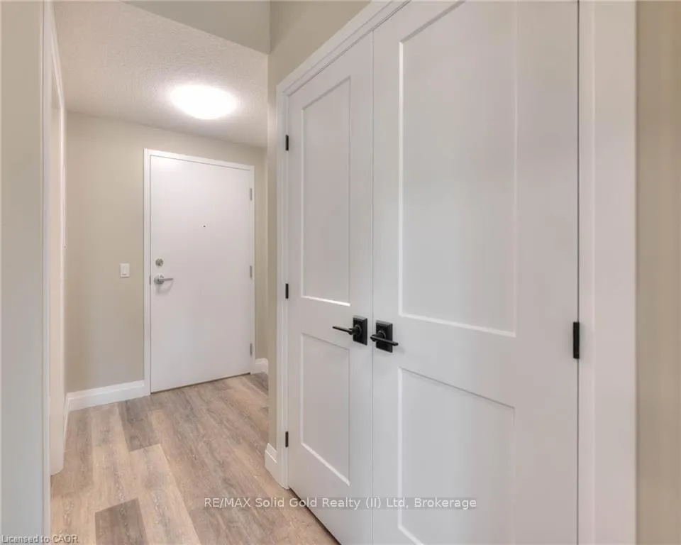 Photo 6 of Unit 9, 33 Murray Court, Perth East, Milverton — HOMEH