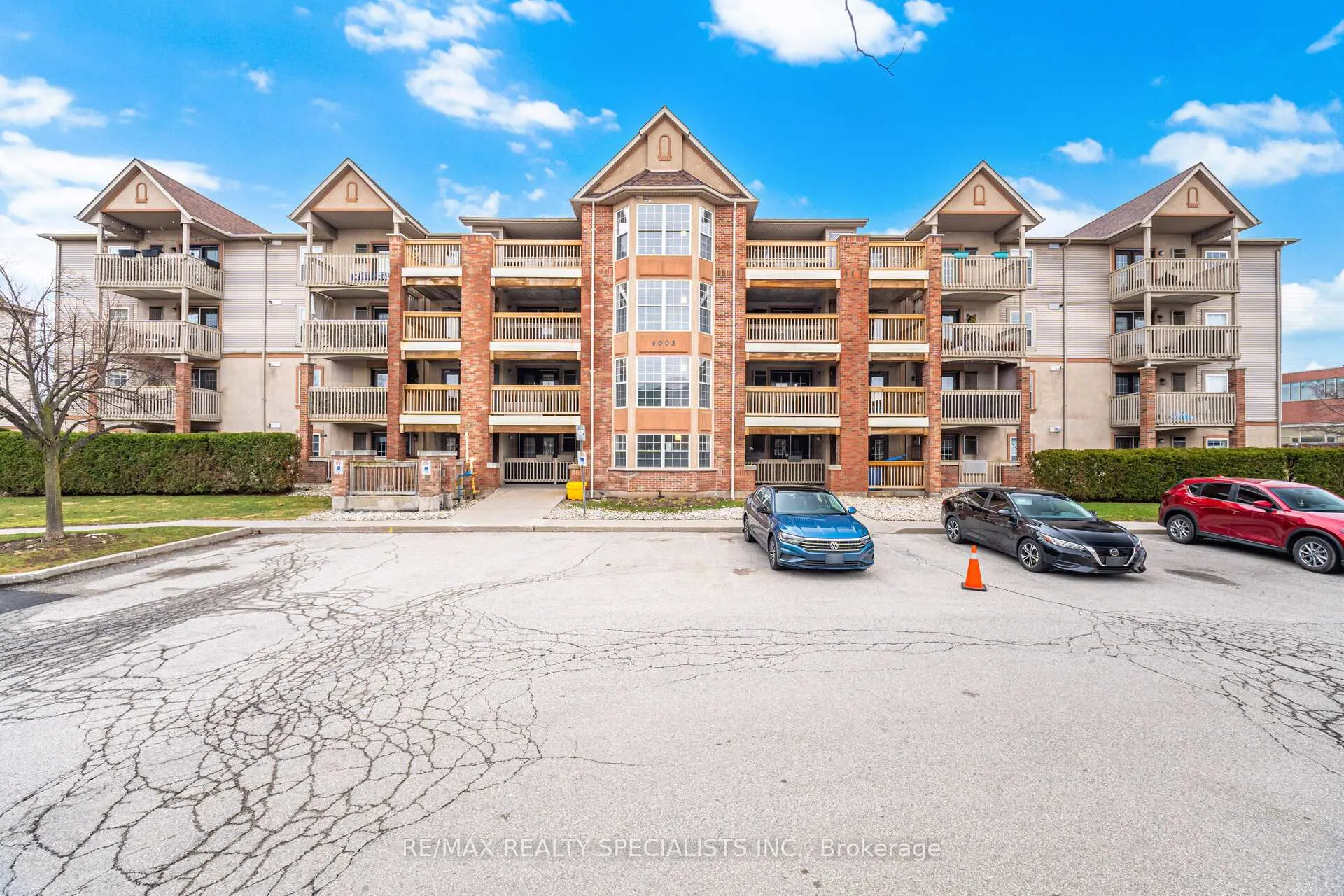 Front of Unit 305, 4003 Kilmer Drive